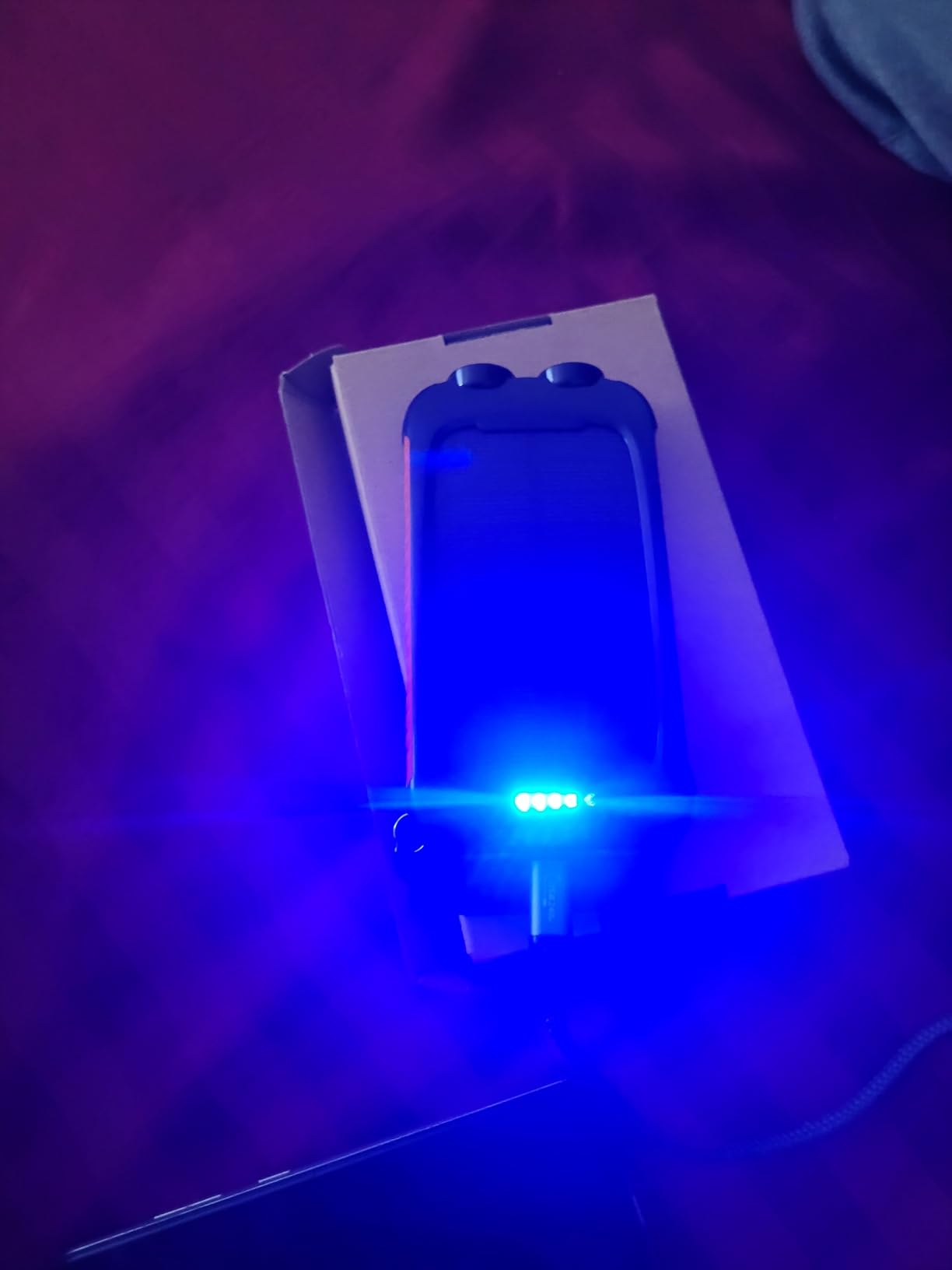 Portable Charger Solar Power Bank 20000mAh with USB-A and USB-C 5V/3A Output Port Battery Pack Compatible with iPhone, Samsung, iPad, Waterproof Emergency LED Flashlights Perfect for Camping, Hiking - Customer Photo 2