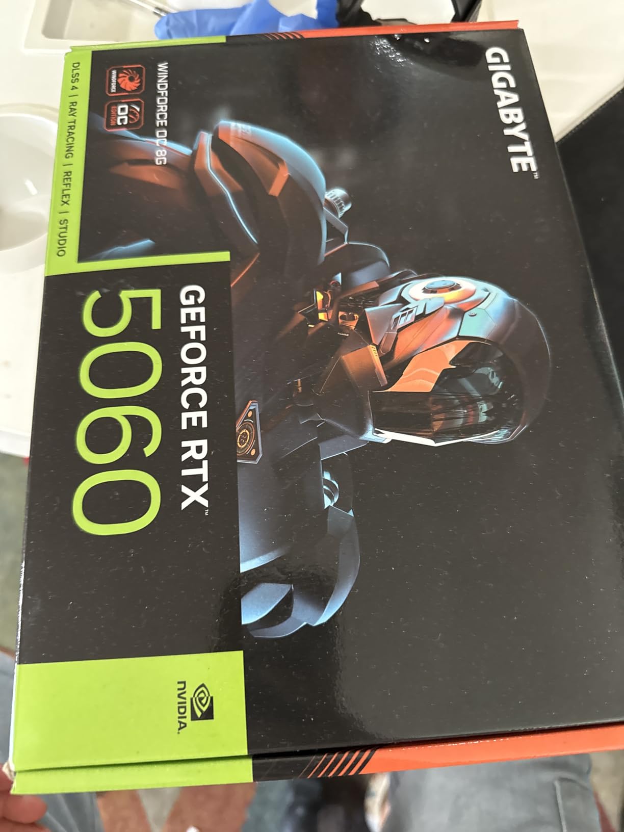 GIGABYTE GeForce RTX 5060 WINDFORCE MAX OC 8G Graphics Card, 8GB 128-bit GDDR7, PCIe 5.0, WINDFORCE Cooling System, GV-N5060WF2MAX OC-8GD Video Card - Customer Photo 4