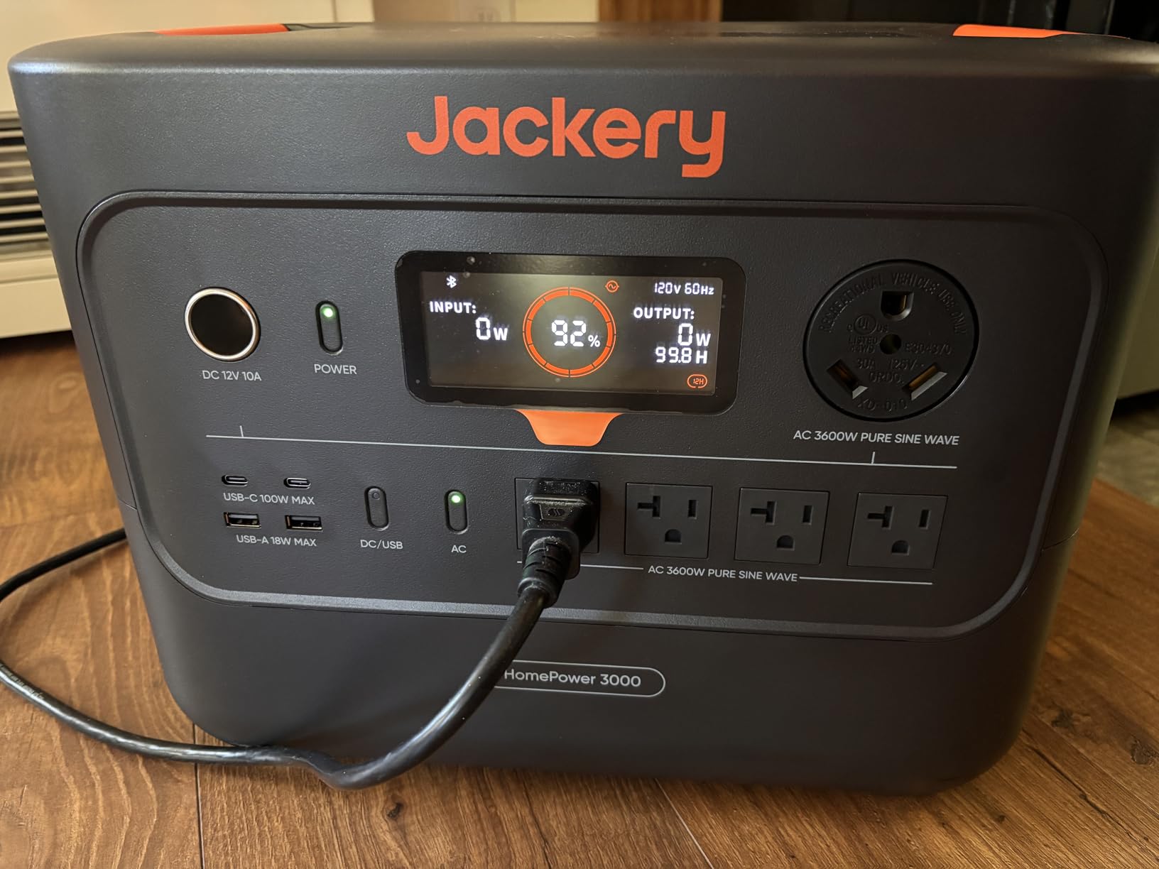 Jackery HomePower 3000 Portable Power Station with 2x 200W Solar Panels, 3600W (Surge 7200W) Output, 3072Wh LFP Battery Solar Generator, Essential Backup for Home Use, Power Outage, RV, Emergencies - Customer Photo 2