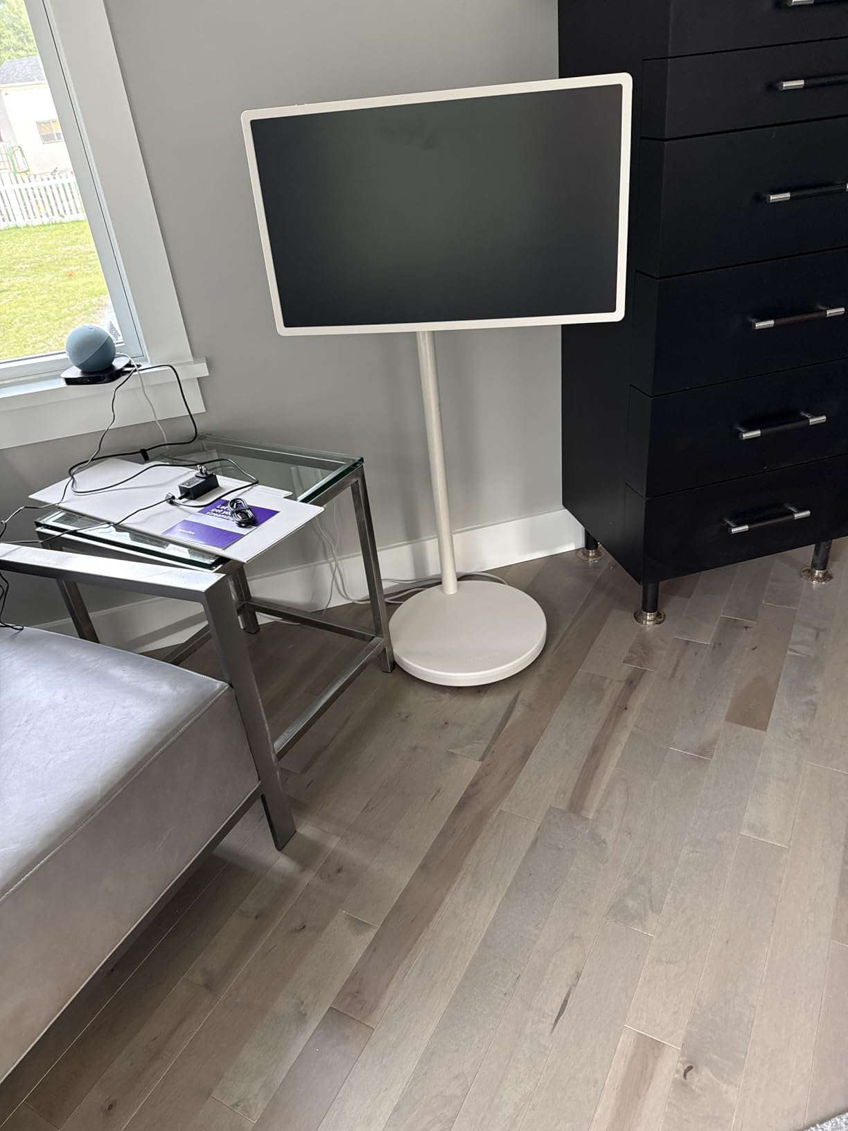 LG 27-Inch StanbyME 2 with Folio Cover, Portable Touch Screen, Dolby Vision, HDR10, Filmmaker Mode, Built-in Battery, Full Swivel Rotation (27LX6TYGA, 2025) - Customer Photo 4