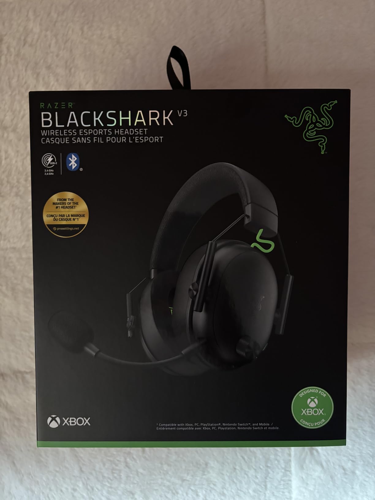 Razer BlackShark V3 Wireless Gaming Headset for PC: 50mm Drivers - Super Wideband Mic - 2.4 GHz, Bluetooth, USB - Works with Mac, PS5, Nintendo Switch, Smartphone - 70 Hr Battery - Black - Customer Photo 1