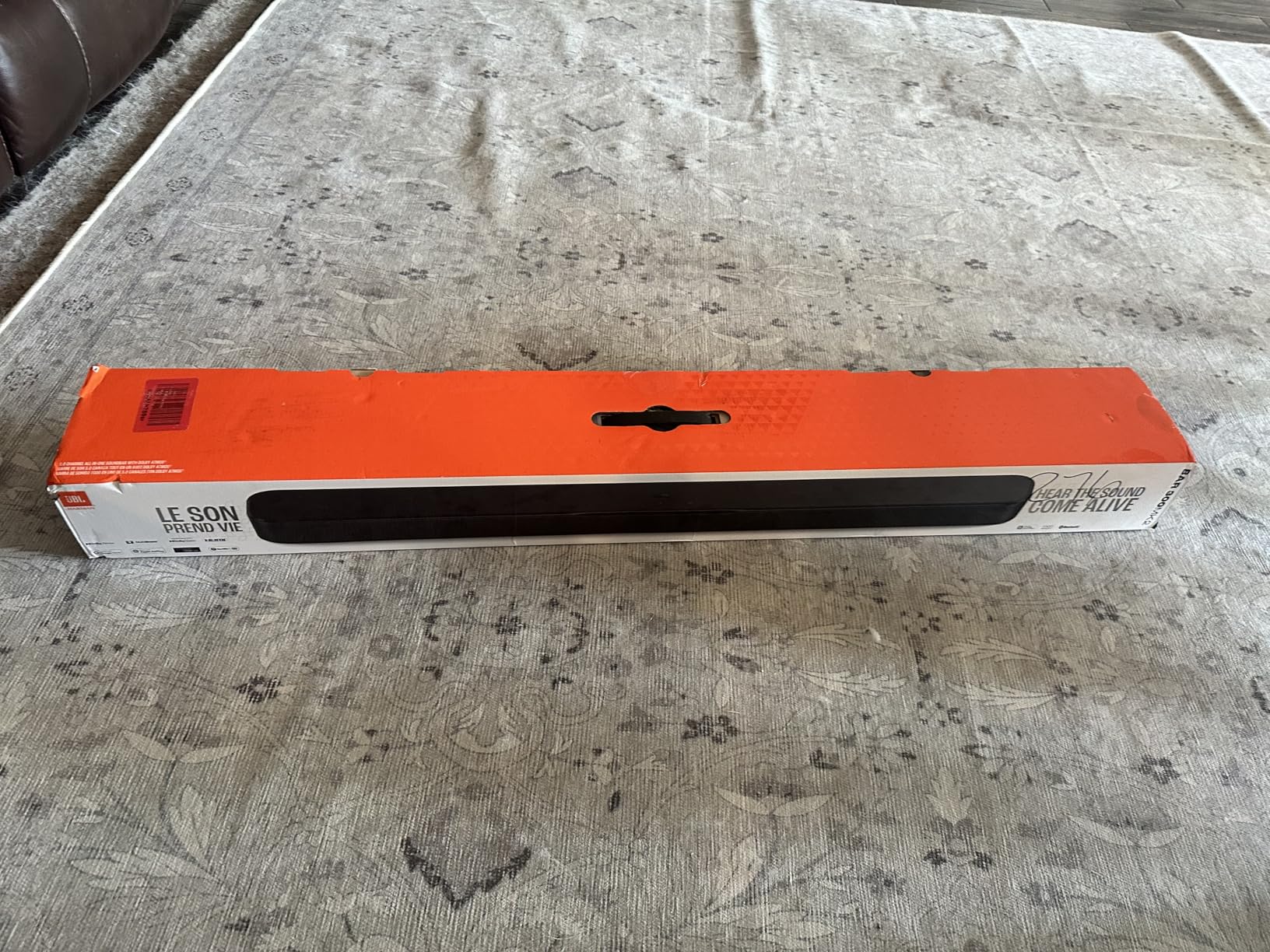 JBL Bar 300MK2-5.0 Channel All-in-one Soundbar with Dolby Atmos, MultiBeam 3.0 & PureVoice 2.0 customer photo 2