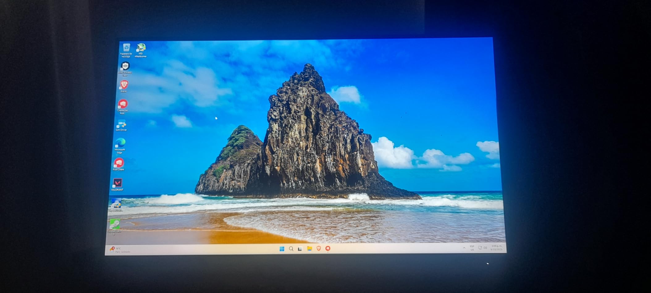 KTC 24.5 Inch 300Hz Gaming Monitor, FHD 1080P 240Hz Fast IPS Monitor, HDR, FreeSync, DisplayPort x1 HDMI x2, 119% sRGB, Height/Pivot/Tilt Adjustment, VESA Support, H25Y7 - Customer Photo 2
