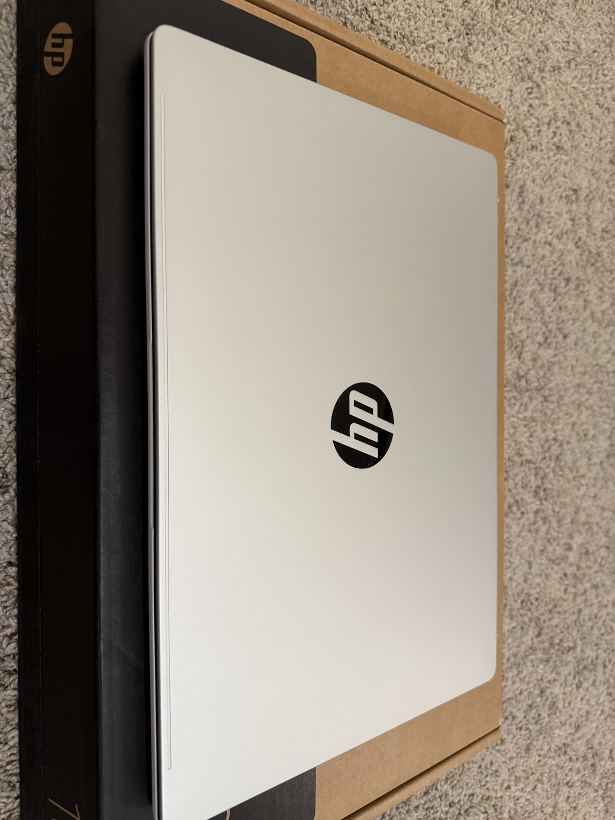 HP OmniBook 5 16 inch Next Gen AI PC, 2K Touchscreen, Snapdragon X Plus X1P-42-100, 16 GB RAM, 512 GB SSD, Qualcomm Adreno GPU, Windows 11 Home, Copilot+ PC, Glacier Silver, 16-fb0000nr Customer Review HP OmniBook 5 16 inch Next Gen AI PC, 2K Touchscreen, Snapdragon X Plus X1P-42-100, 16 GB RAM, 512 GB SSD, Qualcomm Adreno GPU, Windows 11 Home, Copilot+ PC, Glacier Silver, 16-fb0000nr - Customer Photo 1