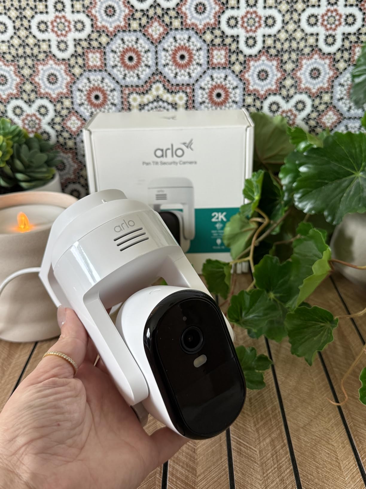 Arlo Essential Pan Tilt 2K Security Camera - Wired Plug-in Power, Person Recognition, Package Detection, Animated Preview, 1-Month Trial of Secure Plan, Dual-Band WiFi, Auto Motion Tracking, 2 Cam Customer Review Arlo Essential Pan Tilt 2K Security Camera - Wired Plug-in Power, Person Recognition, Package Detection, Animated Preview, 1-Month Trial of Secure Plan, Dual-Band WiFi, Auto Motion Tracking, 2 Cam - Customer Photo 3
