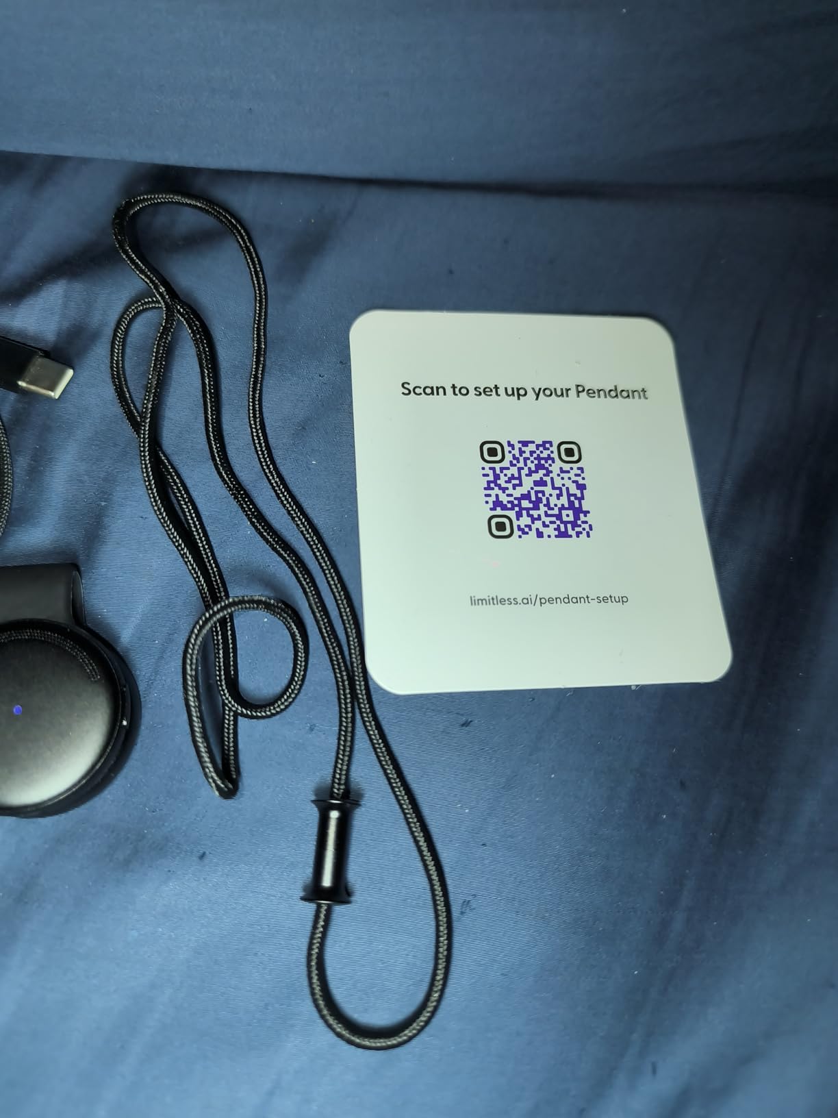 Pendant : Smart AI Voice Recorder & Wearable Personal Assistant, Instant Transcription, Weatherproof Note Taker, All-Day Battery, Hands-Free Personal AI for Work, Study & Daily Life - Customer Photo 3