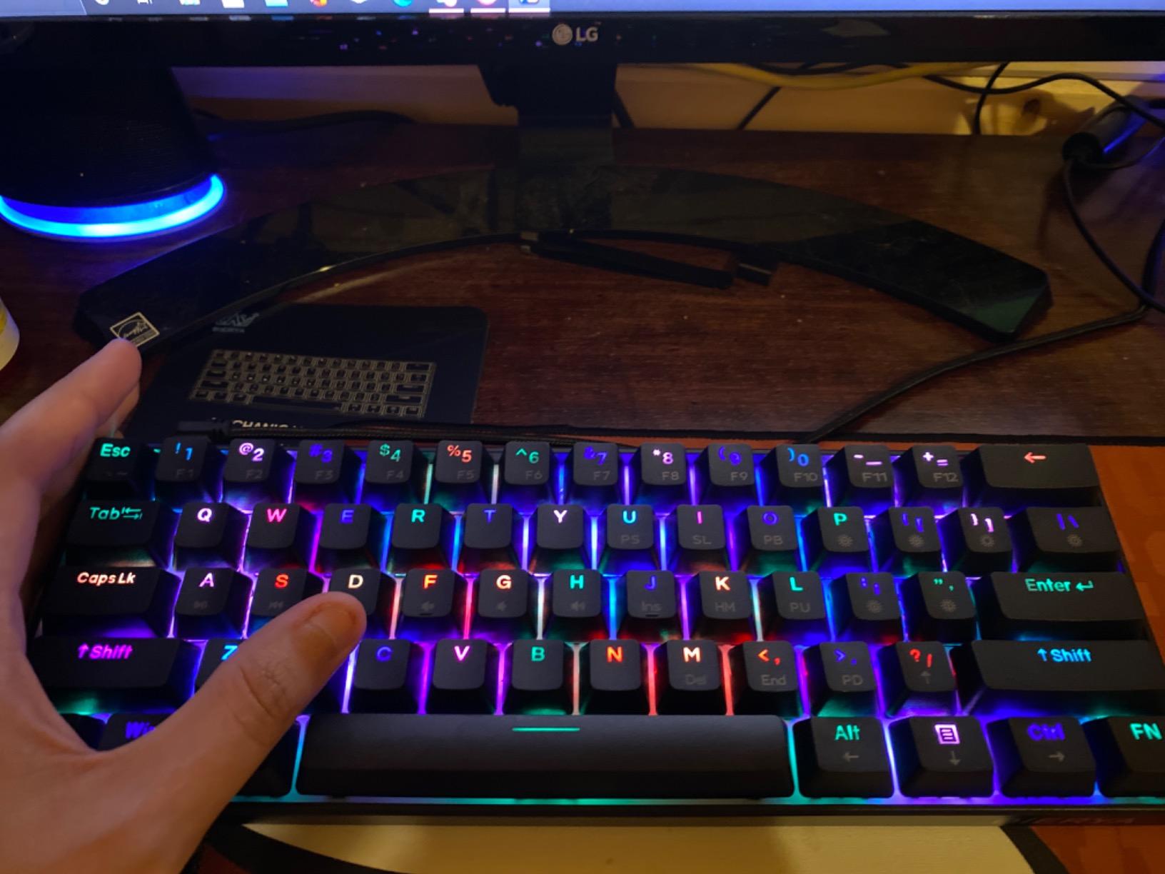 DIERYA DK81E 75% Mechanical Gaming Keyboard, Hot-Swappable Gasket-Mount Creamy Sound, Programmable, Volume Knob, RGB Backlit, Double-Shot Keycaps, 6-Layer Foam, Pre-Lubed Switches, USB-C Wired, White - Customer Photo 2