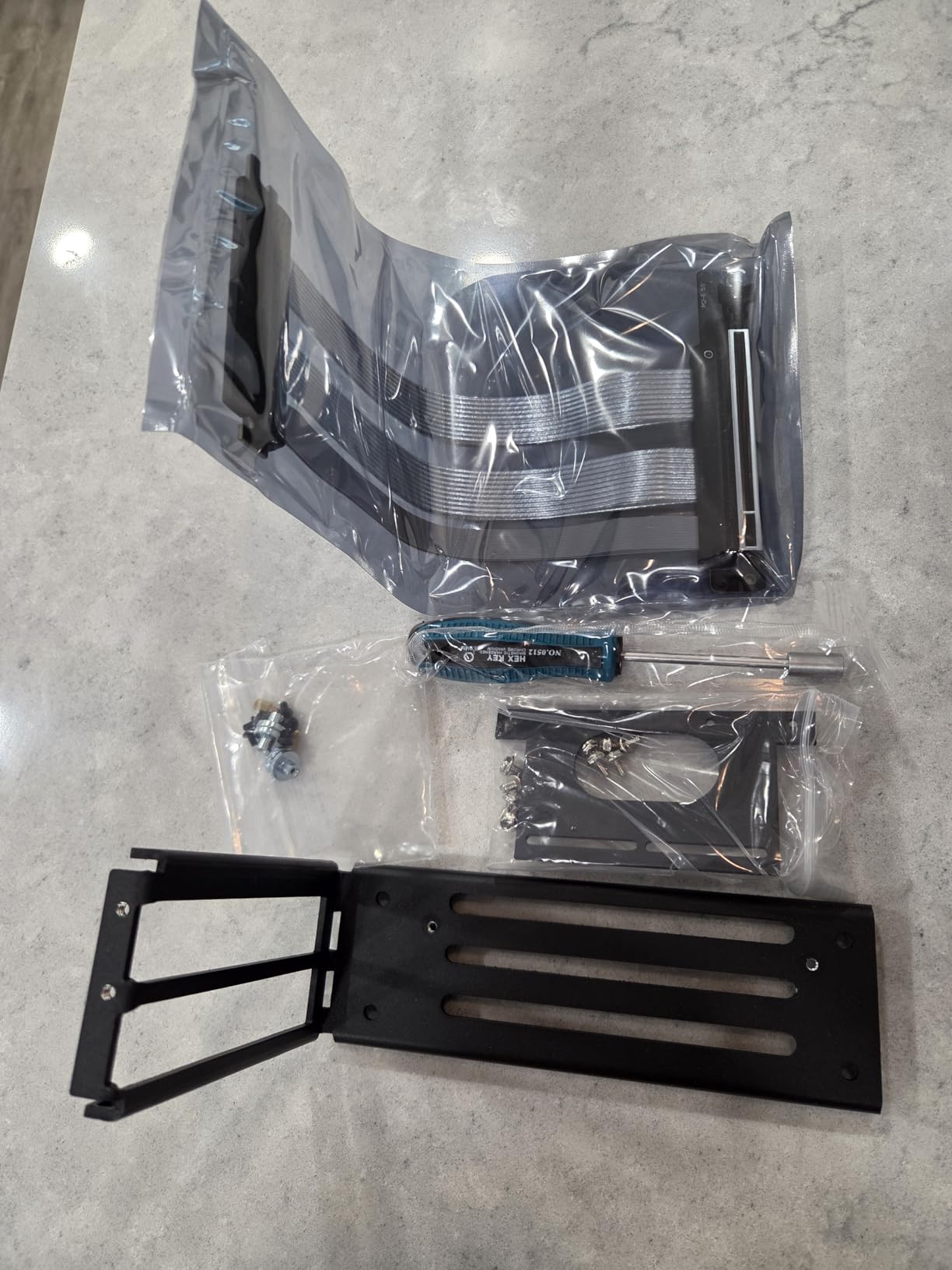 PCIE 5.0 Riser Cable with 3 Slots Vertical GPU Mount Bracket Kit, Gen 5 GPU Graphics Card Extension Cable, PCI-E 16X 128GB/s Compatible with PCIE 4.0 and WRX80/ 90E, RTX4090/ 5090/ RX7900XTX, 200mm Customer Review PCIE 5.0 Riser Cable with 3 Slots Vertical GPU Mount Bracket Kit, Gen 5 GPU Graphics Card Extension Cable, PCI-E 16X 128GB/s Compatible with PCIE 4.0 and WRX80/ 90E, RTX4090/ 5090/ RX7900XTX, 200mm - Customer Photo 3