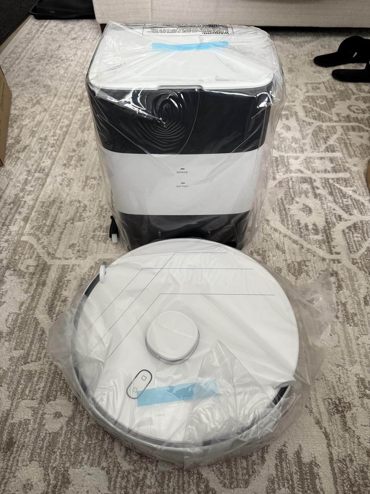AIRROBO Robot Vacuum and Mop, 60-Day Self-Emptying, 6000PA Suction, Tangle-Free Brush for Pet Hair, Carpet Detection, LiDAR Navigation, APP ＆ Voice Control, White - Customer Photo 2