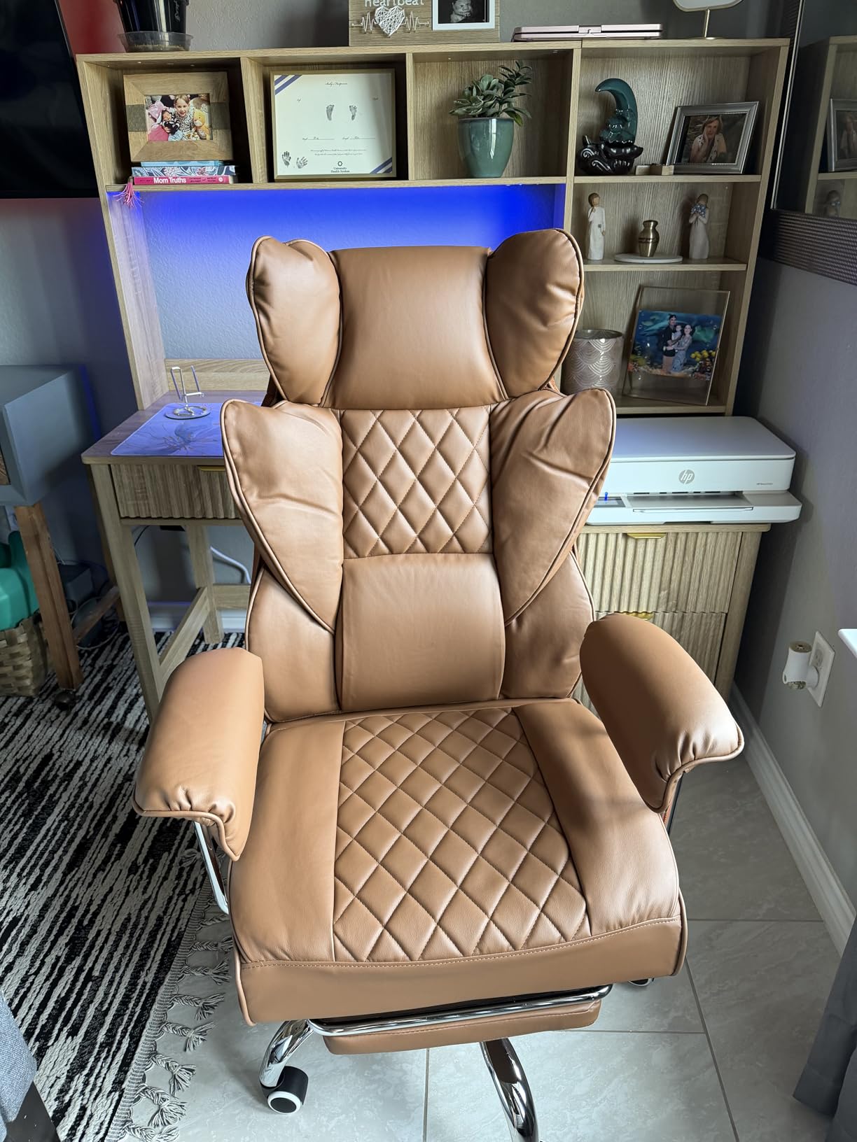 COMHOMA Big and Tall Office Chair, High Back Leather Gaming Chair with Footrest, Executive Ergonomic Office Chair with Pocket Spring Lumbar Support and with Outward Fixed Soft Armrests customer photo 2