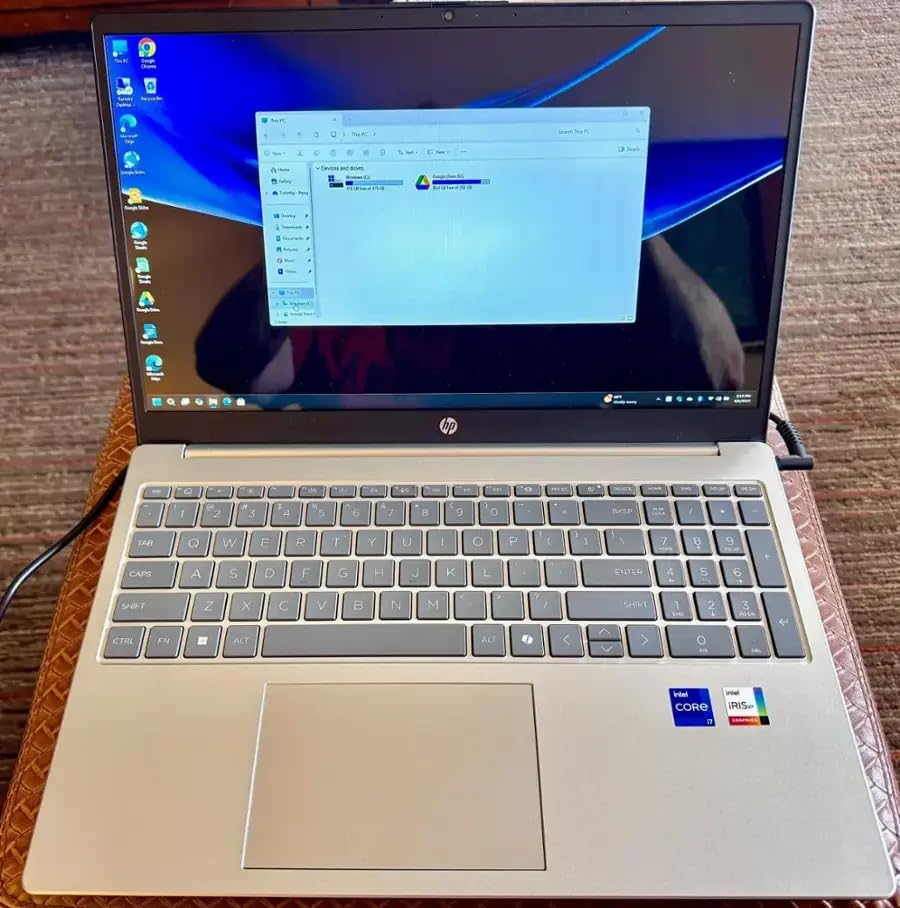 HP 15.6