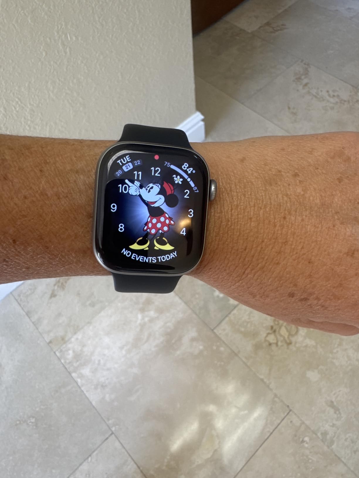 Apple Watch Series 11 [GPS 46mm] Smartwatch with Jet Black Aluminum Case with Black Sport Band - M/L. Sleep Score, Fitness Tracker, Health Monitoring, Always-On Display, Water Resistant customer photo 2