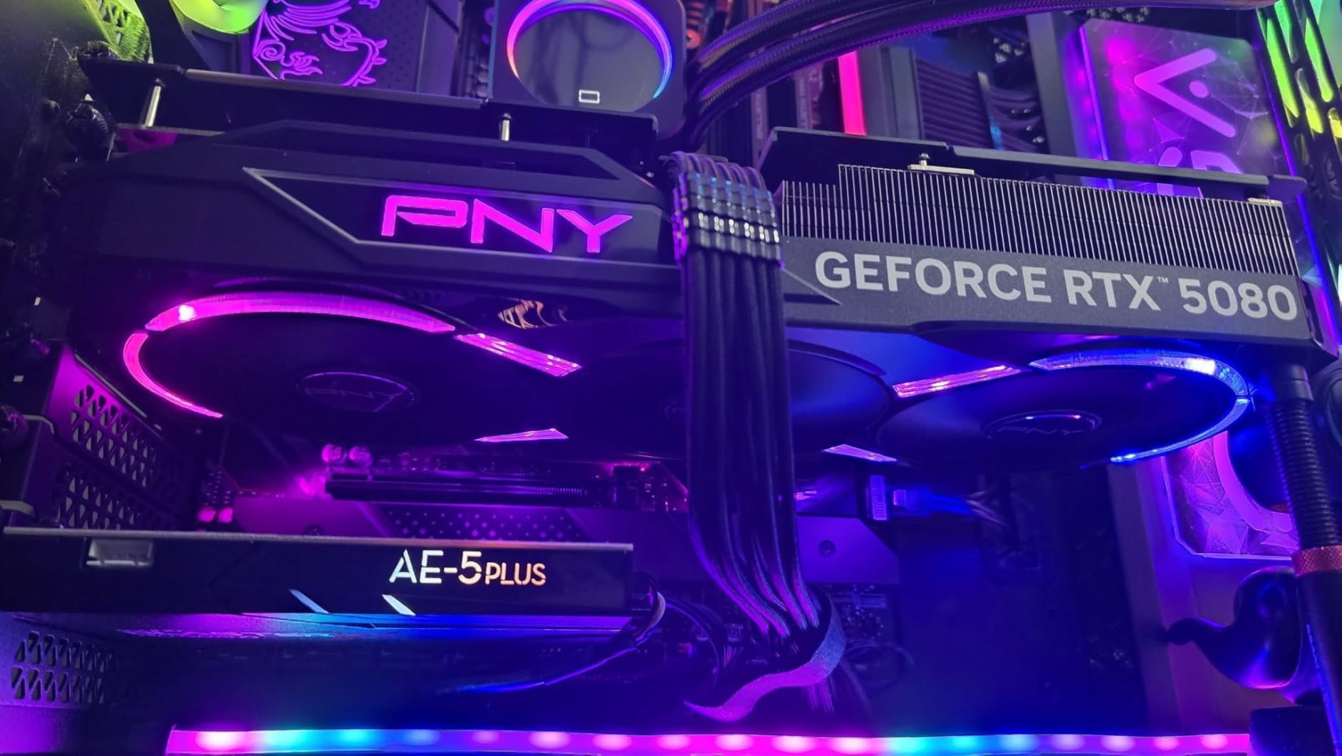 PNY NVIDIA GeForce RTX™ 5080 OC Triple Fan, Graphics Card (16GB GDDR7, 256-bit, Boost Speed: 2730 MHz, PCIe® 5.0, HDMI®/DP 2.1, 2.99-Slot, NVIDIA Blackwell Architecture, DLSS 4) - Customer Photo 4