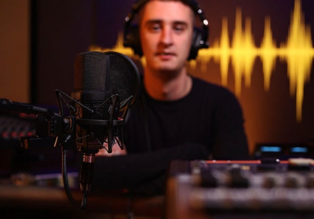 Best Headphones for Podcasting: 12 Studio Monitors Tested in 2025 - FindingDulcinea