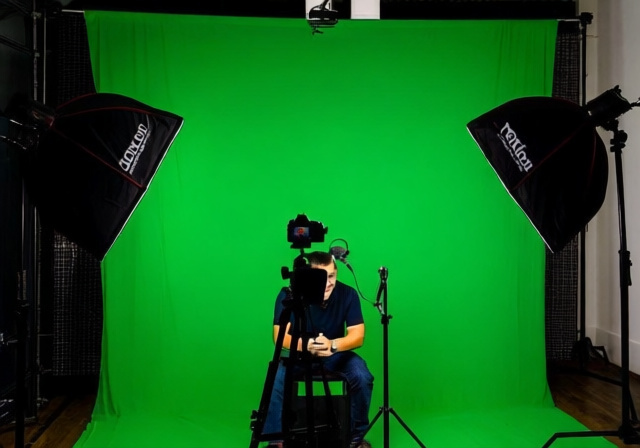 Best Green Screens for Video [cy]: 6 Top Options for Streaming - FindingDulcinea