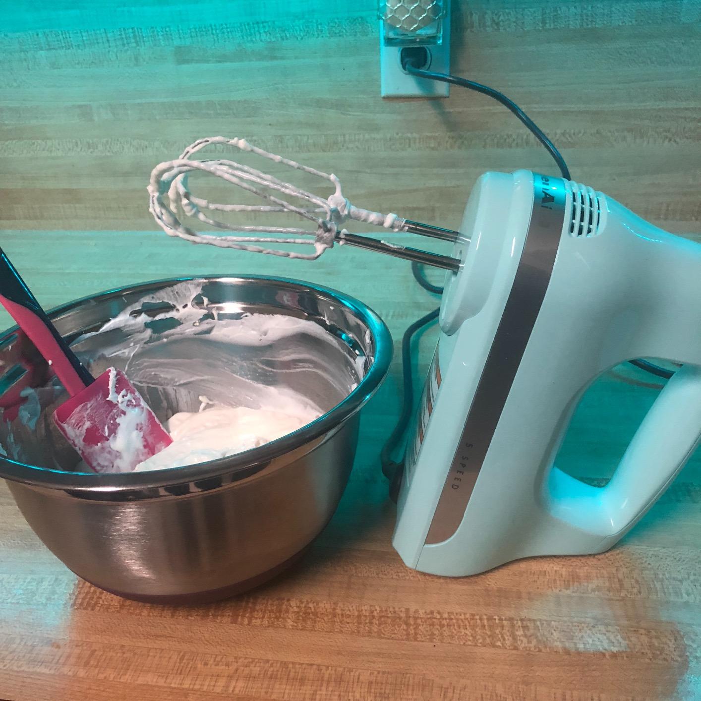 KitchenAid 5 Ultra Power Speed Hand Mixer KHM512, Onyx Black Customer Review KitchenAid 5 Ultra Power Speed Hand Mixer KHM512, Onyx Black - Customer Photo 3