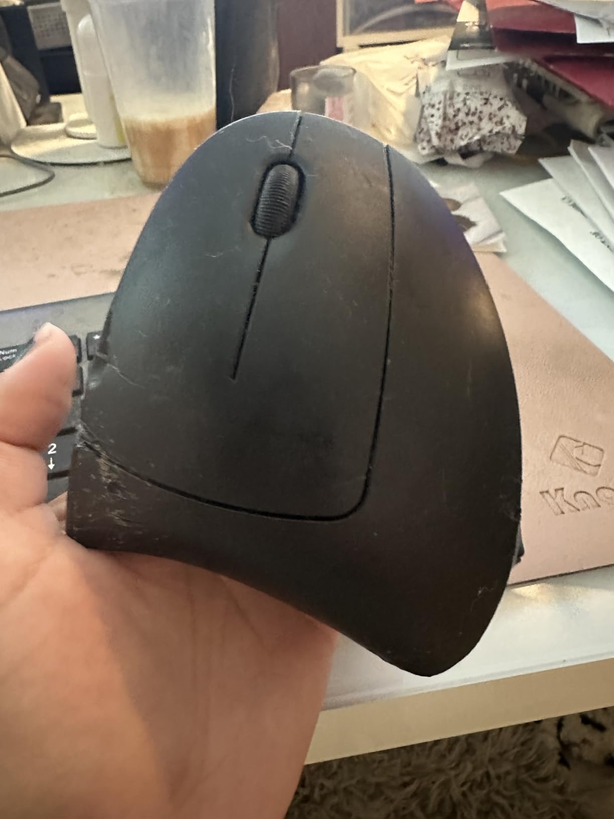 Anker 2.4G Wireless Vertical Ergonomic Optical Mouse for Work, Multi-Device Connectivity, 800/1200/1600 DPI, 5 Buttons for Laptop, Desktop, PC, MacBook - Black Customer Review Anker 2.4G Wireless Vertical Ergonomic Optical Mouse for Work, Multi-Device Connectivity, 800/1200/1600 DPI, 5 Buttons for Laptop, Desktop, PC, MacBook - Black - Customer Photo 2