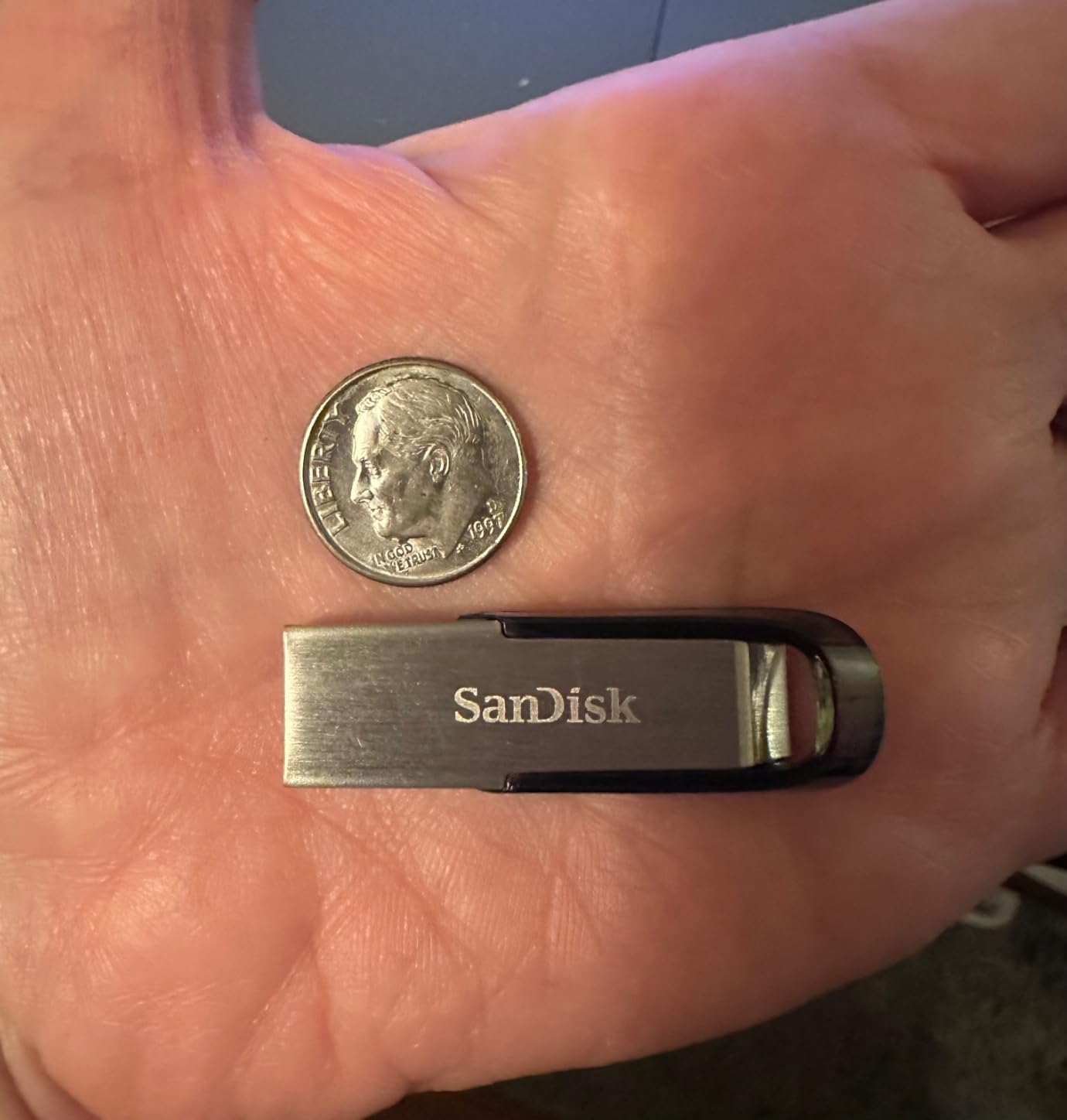 SanDisk 128GB Ultra Flair USB 3.0 Flash Drive - SDCZ73-128G-G46, black - Customer Photo 2