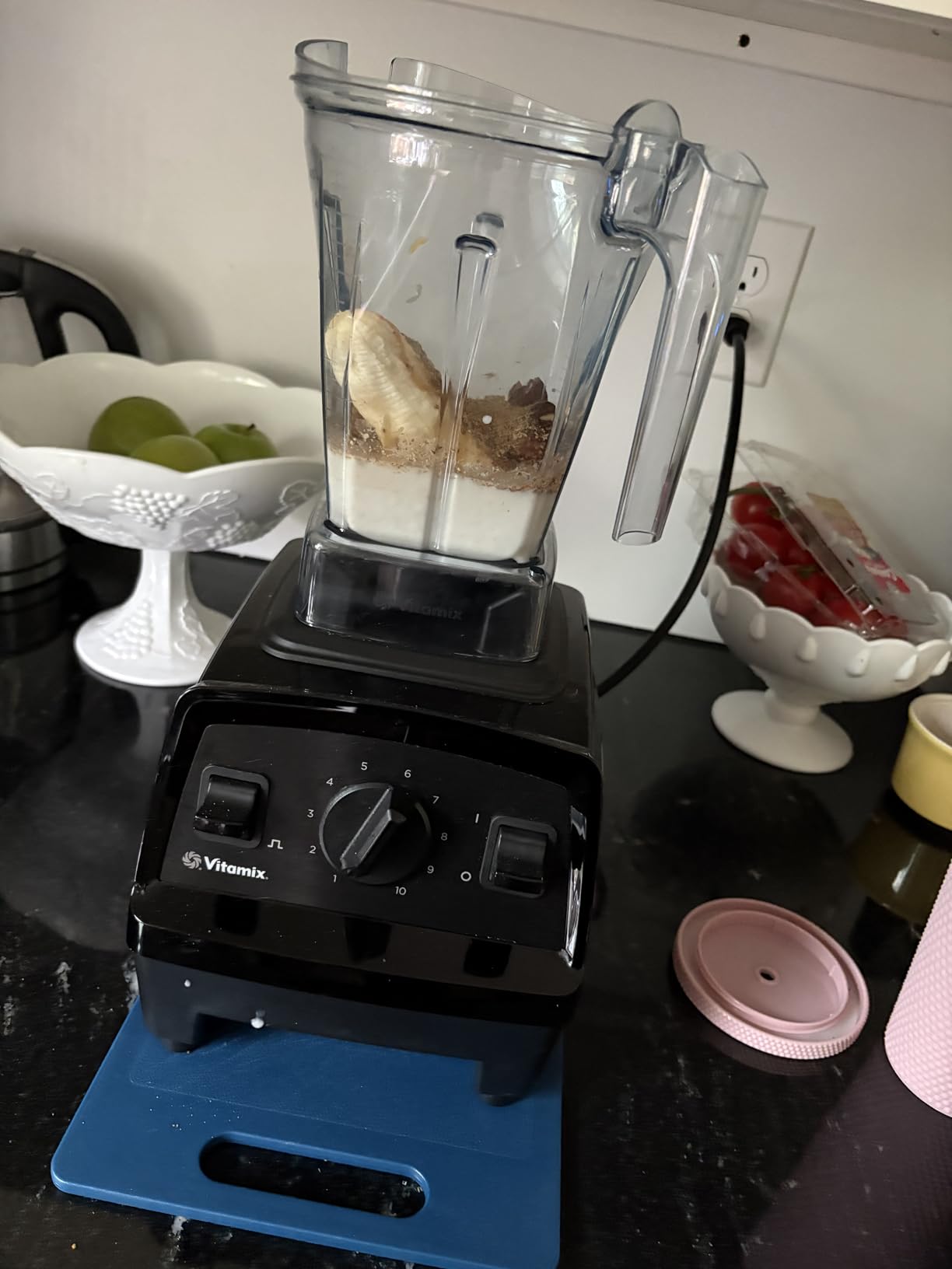 Vitamix Explorian E310 Blender, Professional-Grade Kitchen Blender for Smoothies, Soups, Juices and More, 10-Speed, Stainless Steel Blades, Self-Cleaning Kitchen Appliance, 48 Oz Container, Black - Customer Photo 3