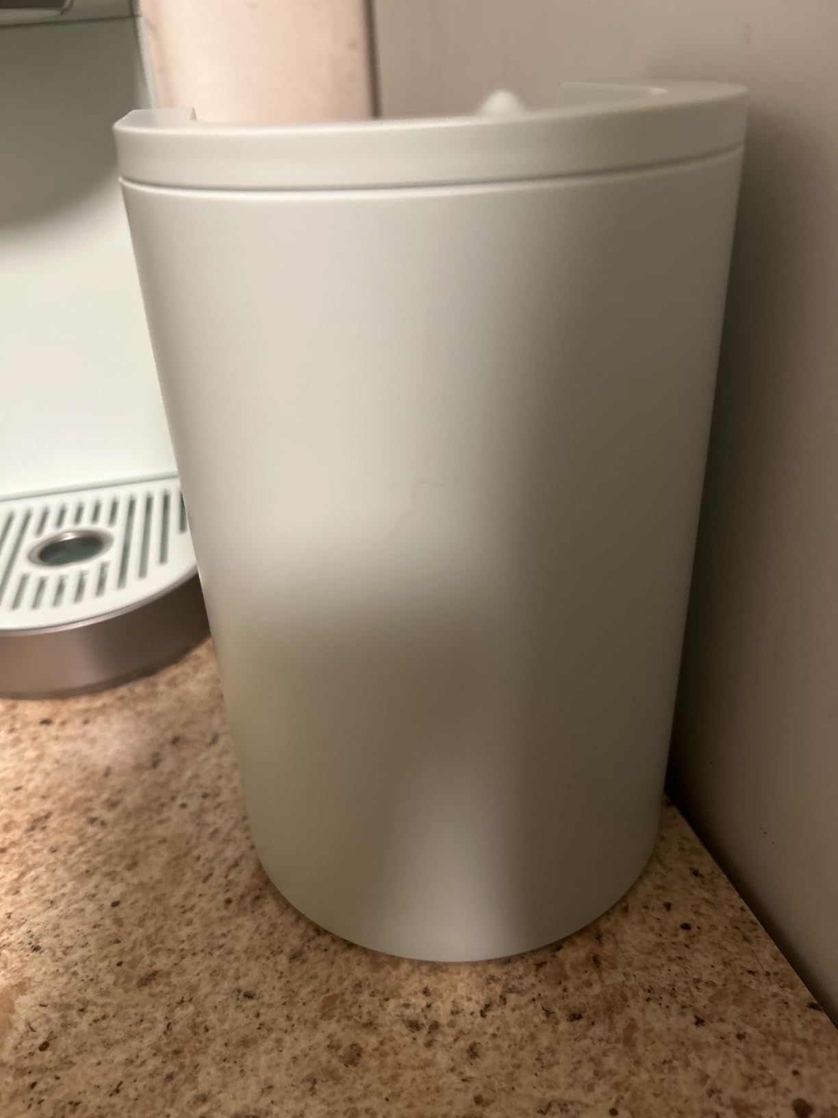 Keurig K-Mini Plus Single Serve K-Cup Pod Coffee Maker, with 6 to 12oz Brew Size, Stores up to 9 K-Cup Pods, Travel Mug Friendly, Matte Black customer photo 1