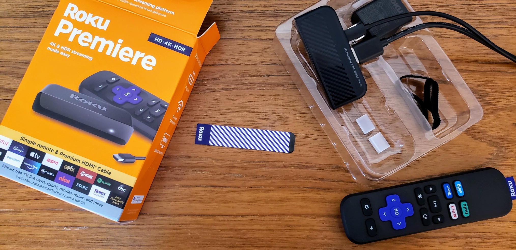 Roku Premiere | HD/4K/HDR Streaming Media Player, Simple Remote and Premium HDMI Cable, Black - Customer Photo 1