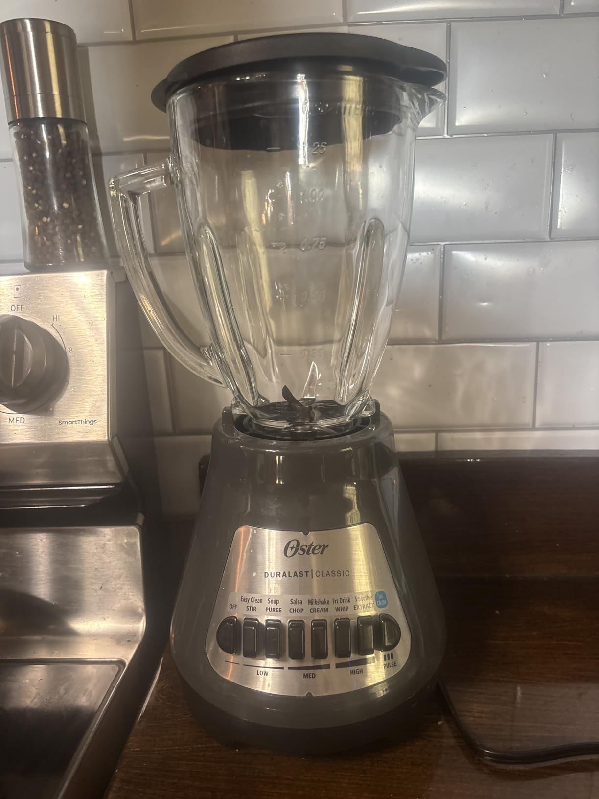 Oster® Classic Series 8-Speed Blender with 6-Cup Glass Jar, Gray - Customer Photo 1