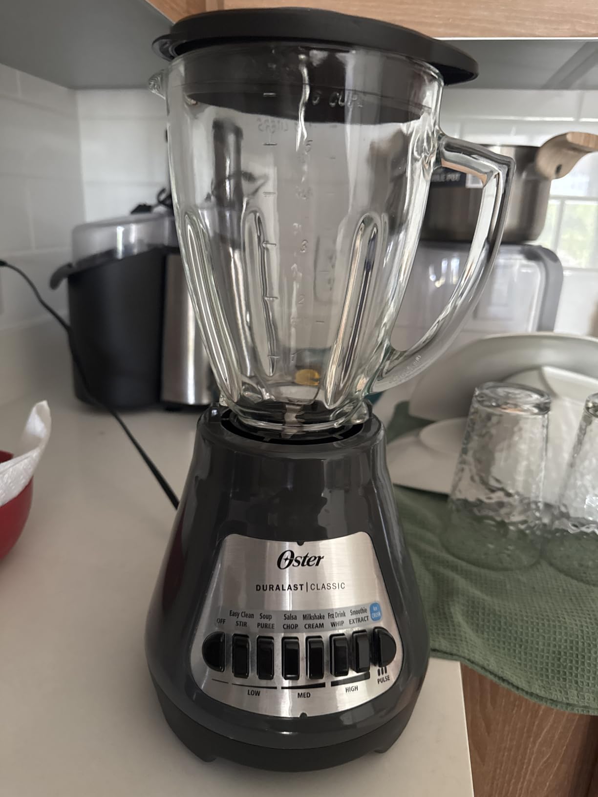 Oster® Classic Series 8-Speed Blender with 6-Cup Glass Jar, Gray - Customer Photo 3
