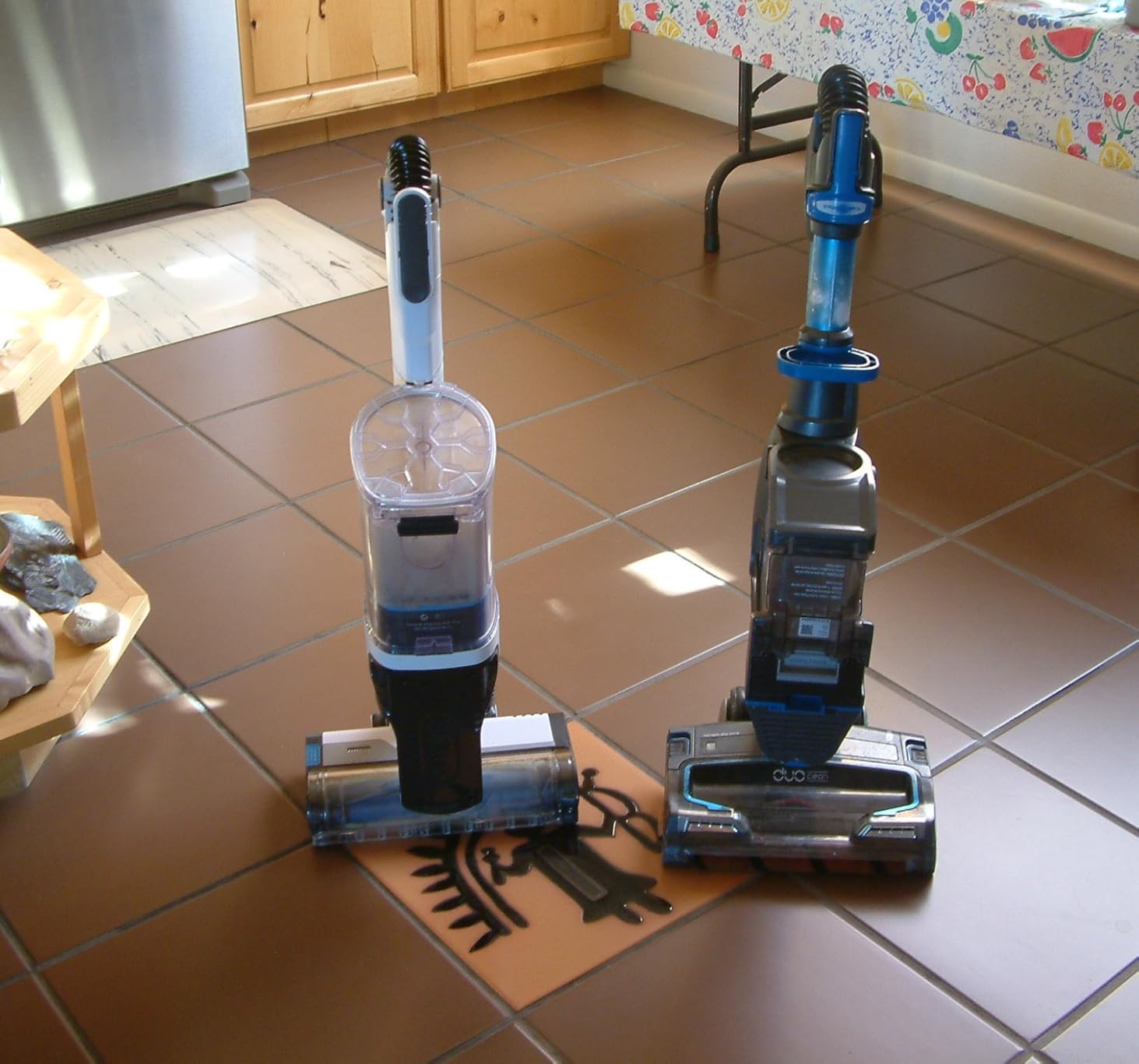 Shark Pet Cordless Vacuum Cleaner, LED Headlights, Removable Handheld Vacuum for Pet Hair, 40min Runtime, Grey, IX141 customer photo 1