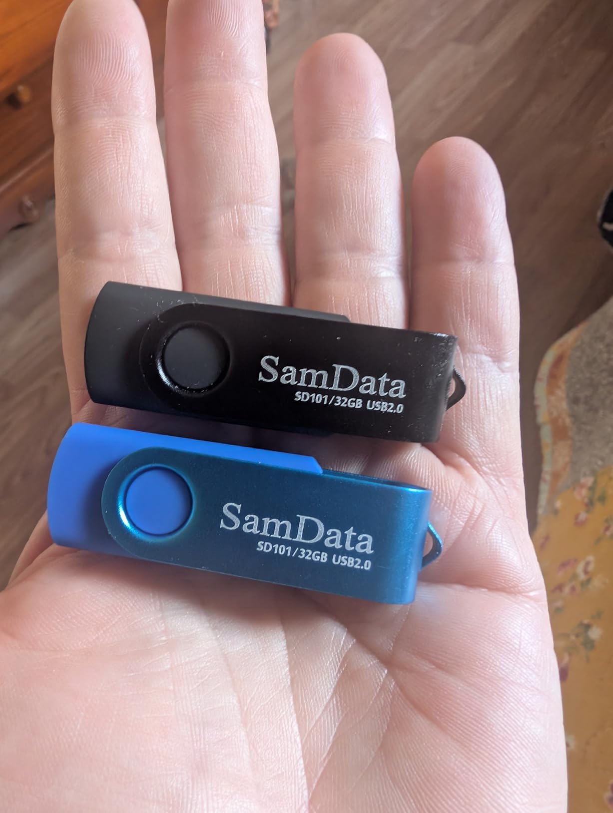 32GB USB Flash Drives 2 Pack 32GB Thumb Drives Memory Stick Jump Drive with LED Light for Storage and Backup (2 Colors: Black Blue) - Customer Photo 1