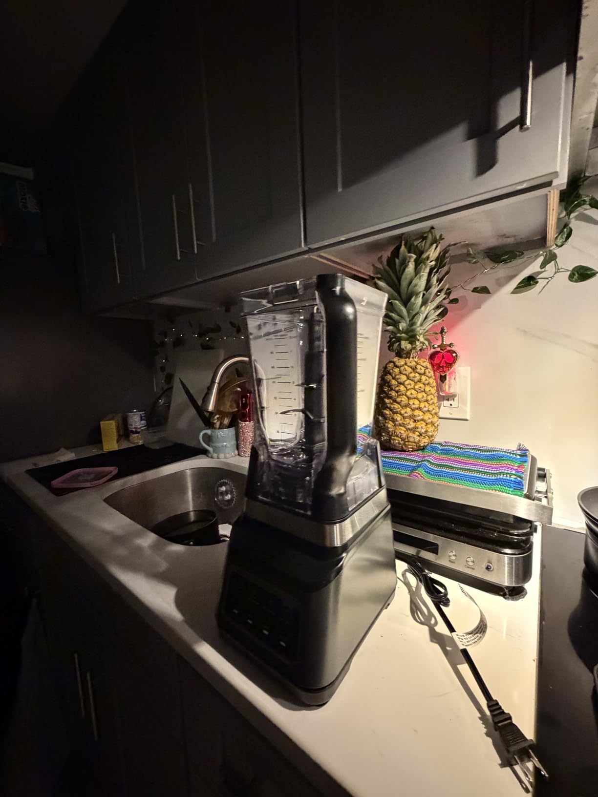Ninja BN701 Professional Plus Blender, 1400 Peak Watts, 3 Functions for Smoothies, Frozen Drinks & Ice Cream with Auto IQ, 72-oz.* Total Crushing Pitcher & Lid, Dark Grey - Customer Photo 3