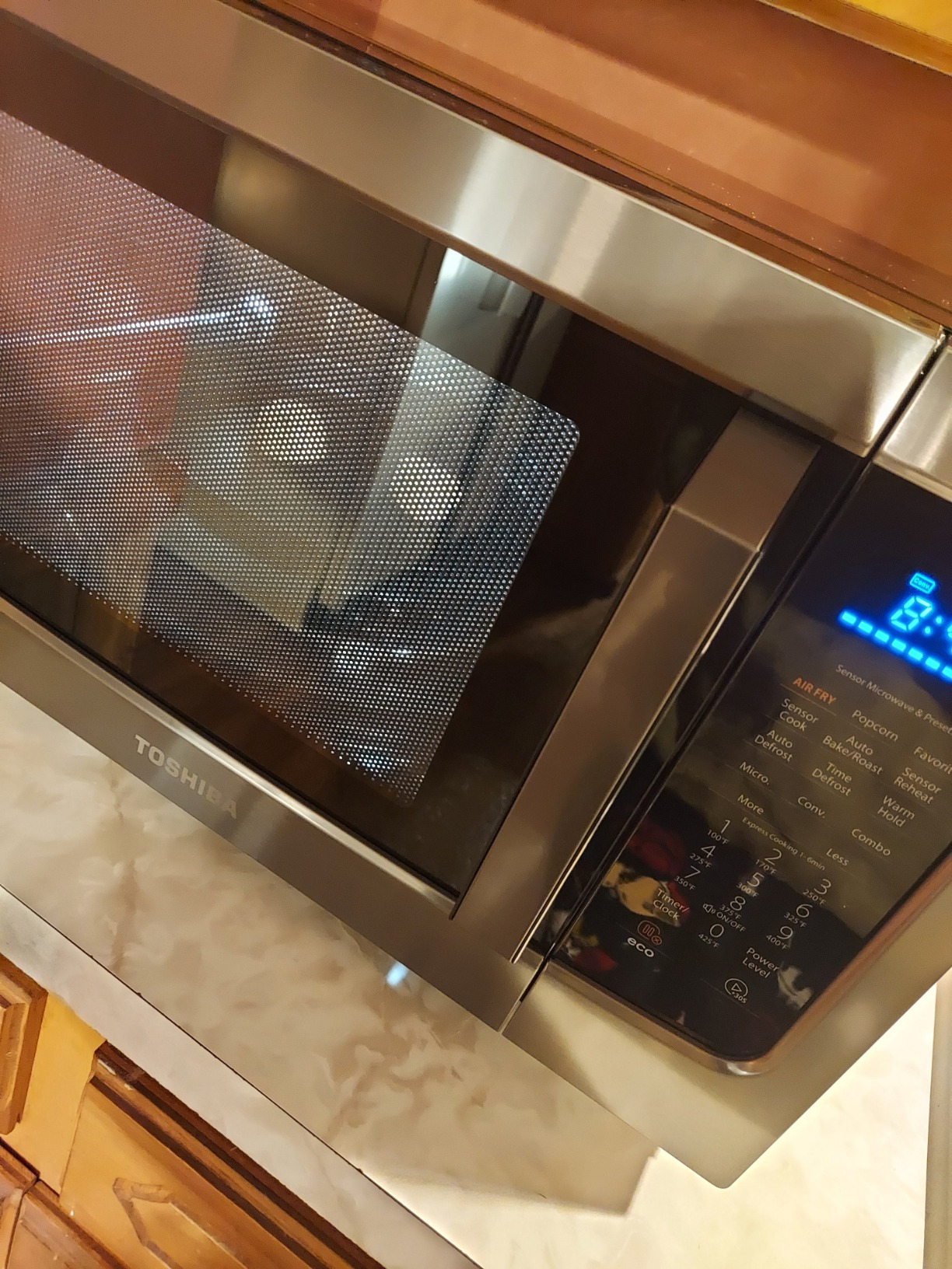 Toshiba Air Fryer Combo 4-in-1 Countertop Microwave Oven, Smart Sensor, Convection, Mute Function, Position Memory 13.6