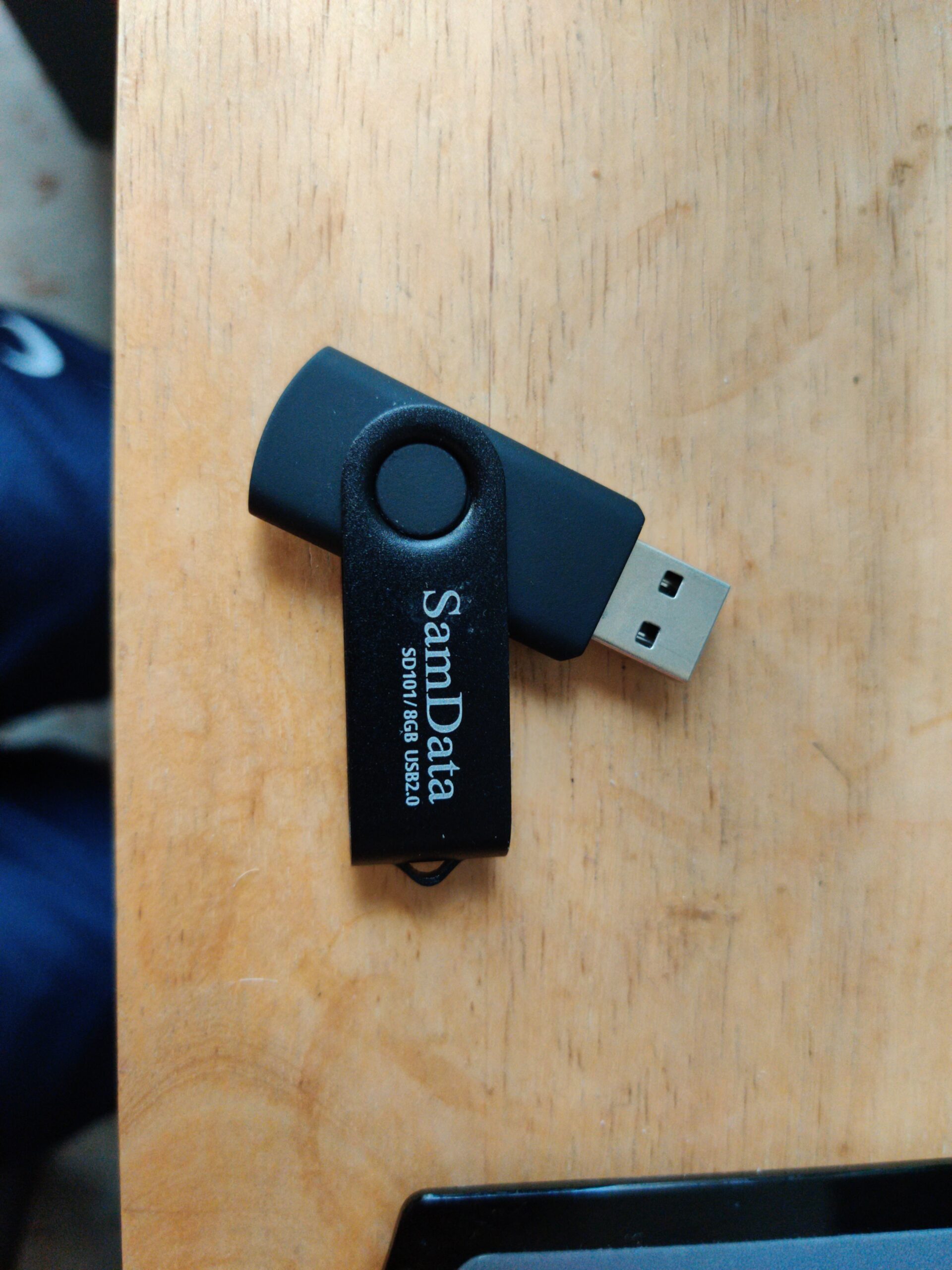 USB Flash Drive 8GB 1 Pack USB 2.0 Thumb Drive Swivel Memory Stick Data Storage Jump Drive Zip Drive Drive with Led Indicator (Black, 8GB-1Pack) - Customer Photo 1