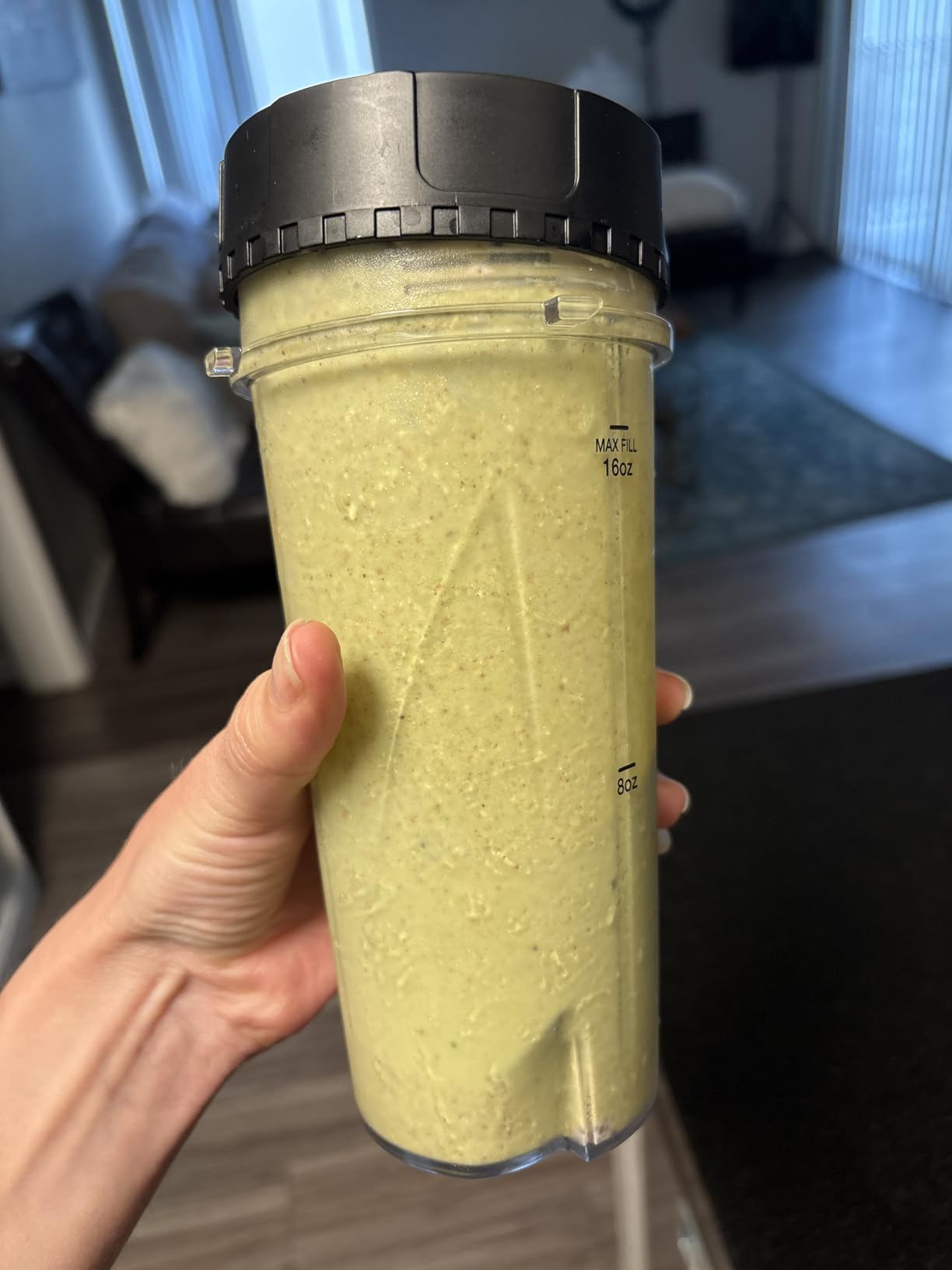 Ninja Blender Nutri Pro Single Serve, For Smoothies, Salsa, Shakes and Frozen Drinks, Includes 2 Smoothie Cups & Lids, Crushes Ice, Fruit & Veggies, Silver, BN401 - Customer Photo 3