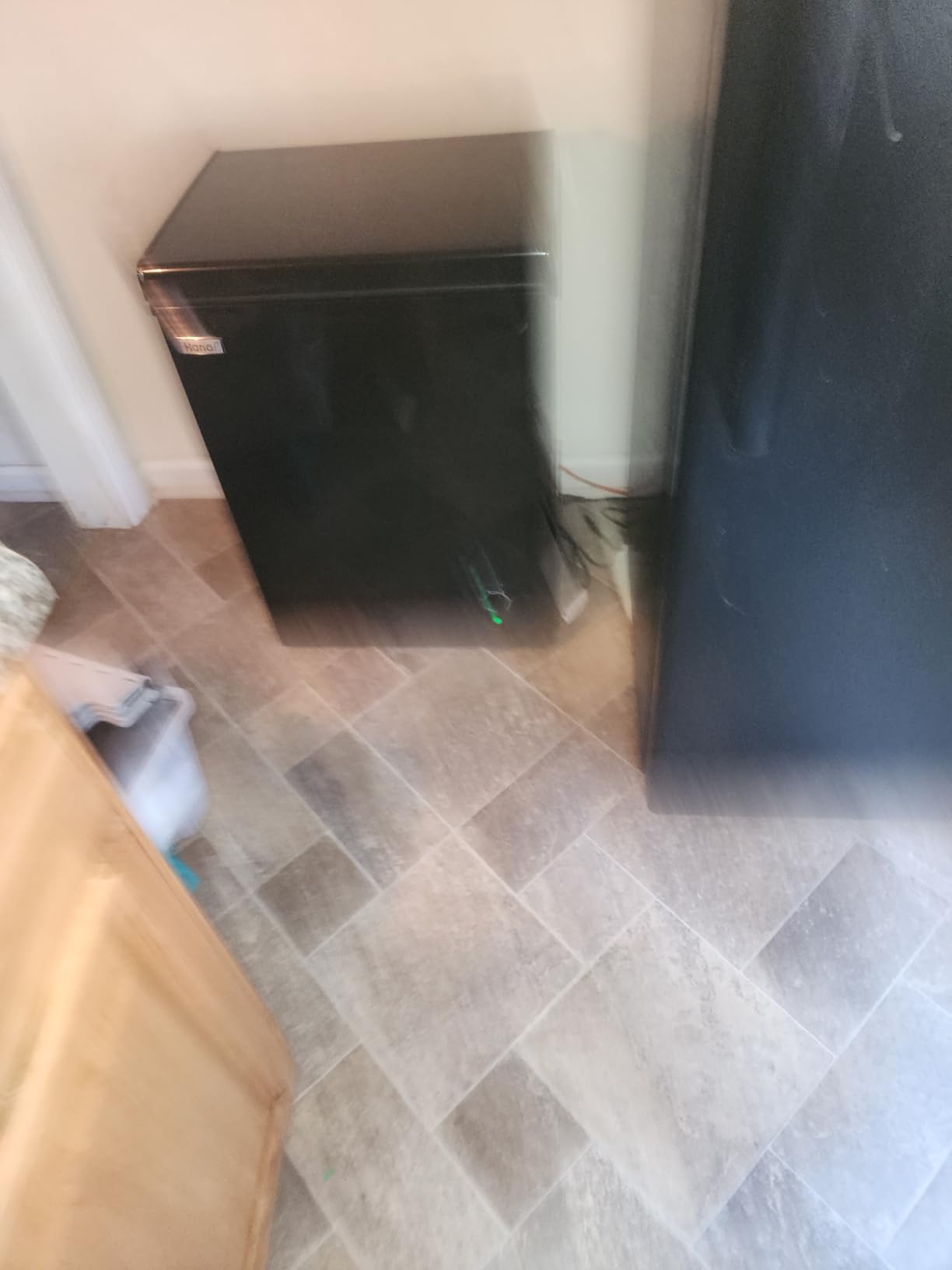 Chest Freezer Small Deep Freezer Black Freezers 3.5 Cu.Ft Compact Free-Standing Top Door Adjustable 7 Thermostat and Removable Basket Open Deep Freezer Energy Saving Apartment Kitchen - Customer Photo 2