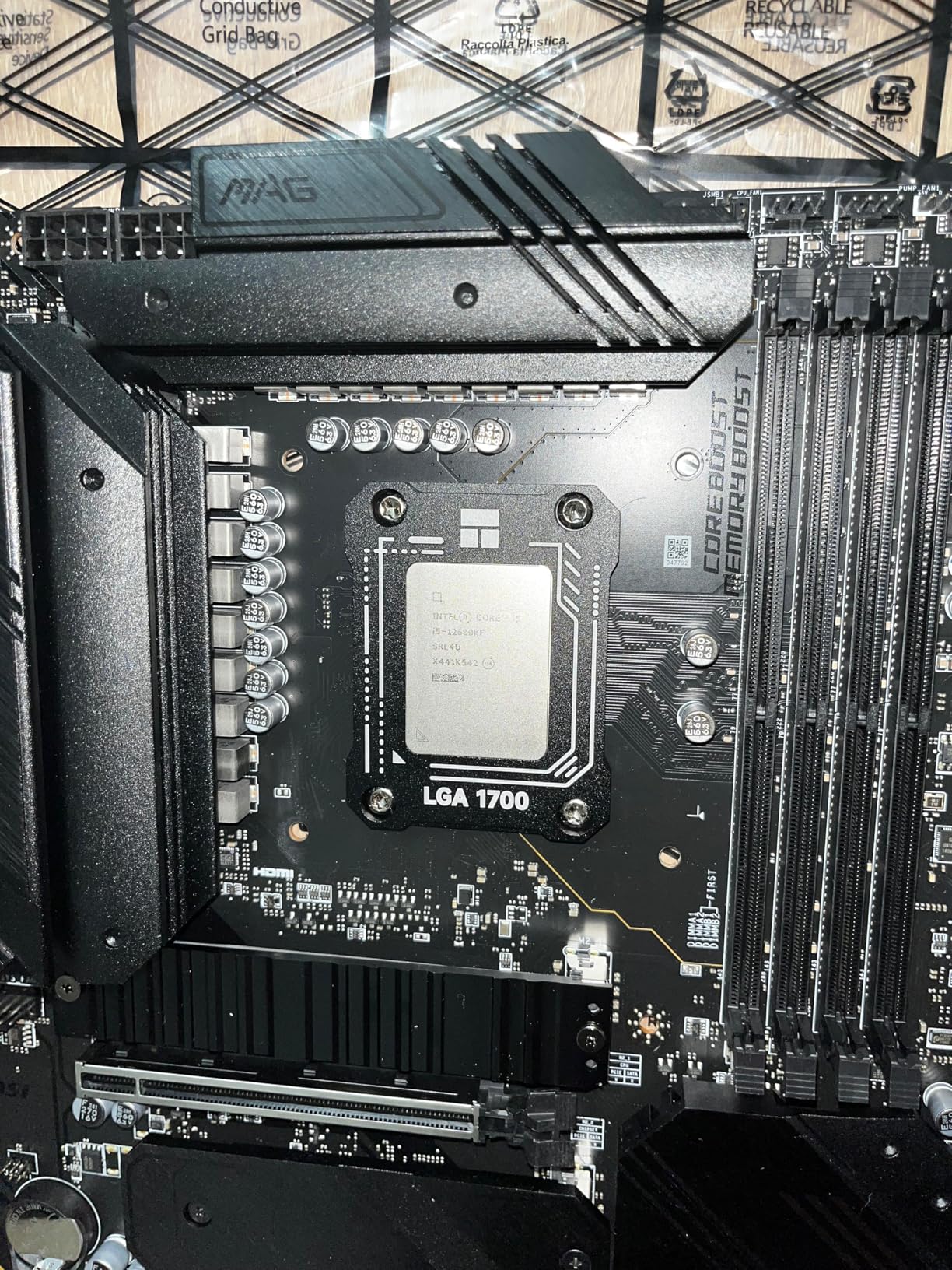 Intel Core i5-12600KF Desktop Processor 10 (6P+4E) Cores up to 4.9 GHz Unlocked LGA1700 600 Series Chipset 125W Customer Review Intel Core i5-12600KF Desktop Processor 10 (6P+4E) Cores up to 4.9 GHz Unlocked LGA1700 600 Series Chipset 125W - Customer Photo 1