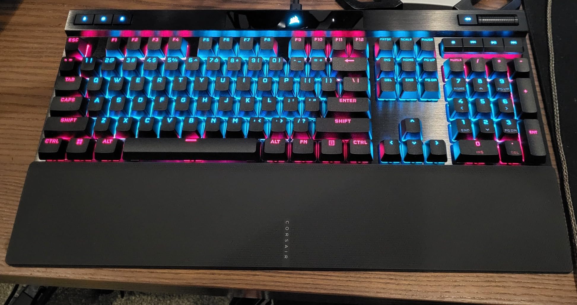 CORSAIR K70 RGB PRO Mechanical Wired Gaming Keyboard – Cherry MX Red Linear Switches, SOCD, PBT Double-Shot Keycaps, 8000Hz Hyper-Polling, NKRO, Anti-Ghosting, Tournament Switch, QWERTY NA – Black - Customer Photo 4