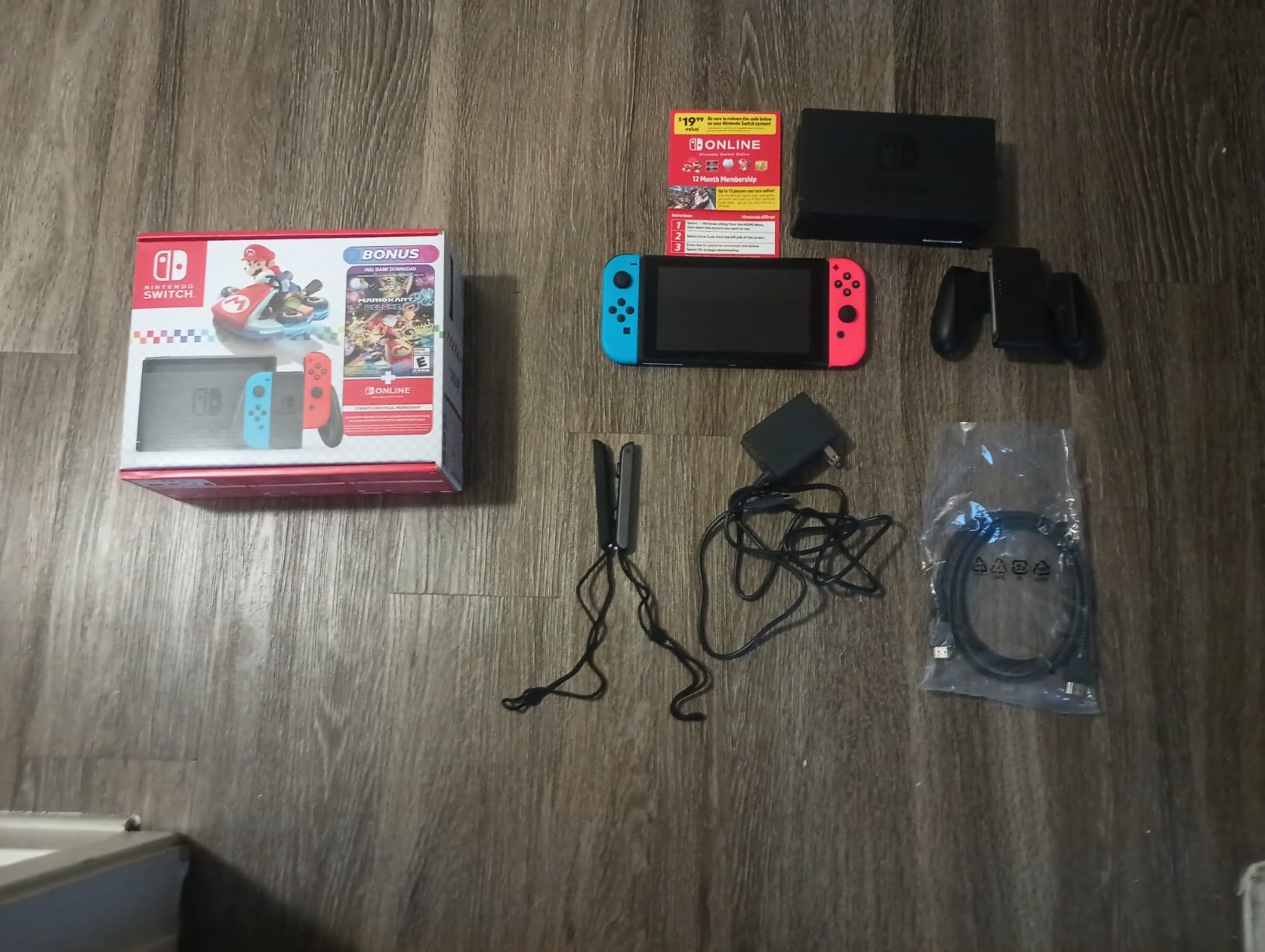 Nintendo Switch Mario Kart 8 Deluxe Accessories Bundle with Neon Blue & Neon Red Joy-Con & 32GB SD Card - Customer Photo 1