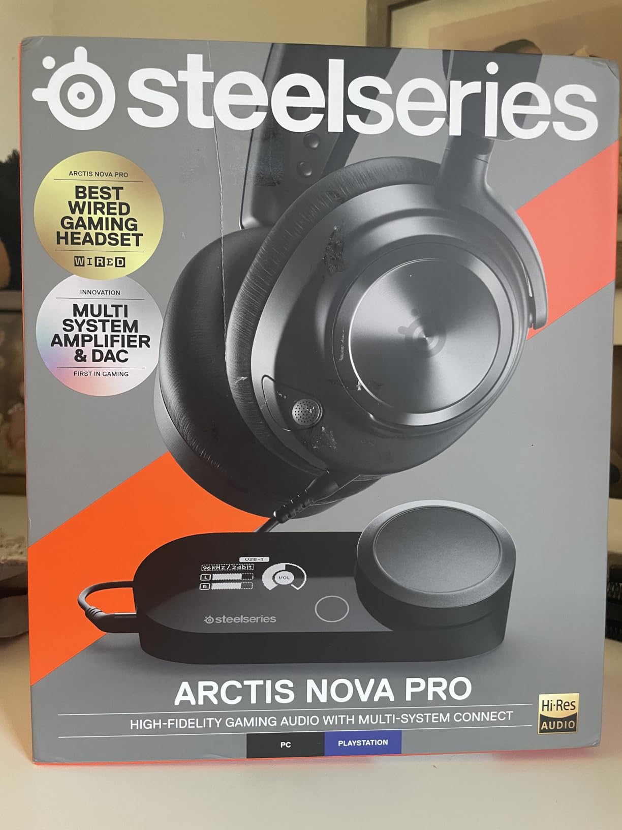 SteelSeries Arctis Nova Pro Multi-System Gaming Headset - Premium Hi-Fi Drivers, Hi-Res Audio - 360° Spatial Audio - GameDAC Gen 2 - ESS Sabre Quad-DAC - Stealth Retractable Mic - PC, PS5, PS4, Switch - Customer Photo 3