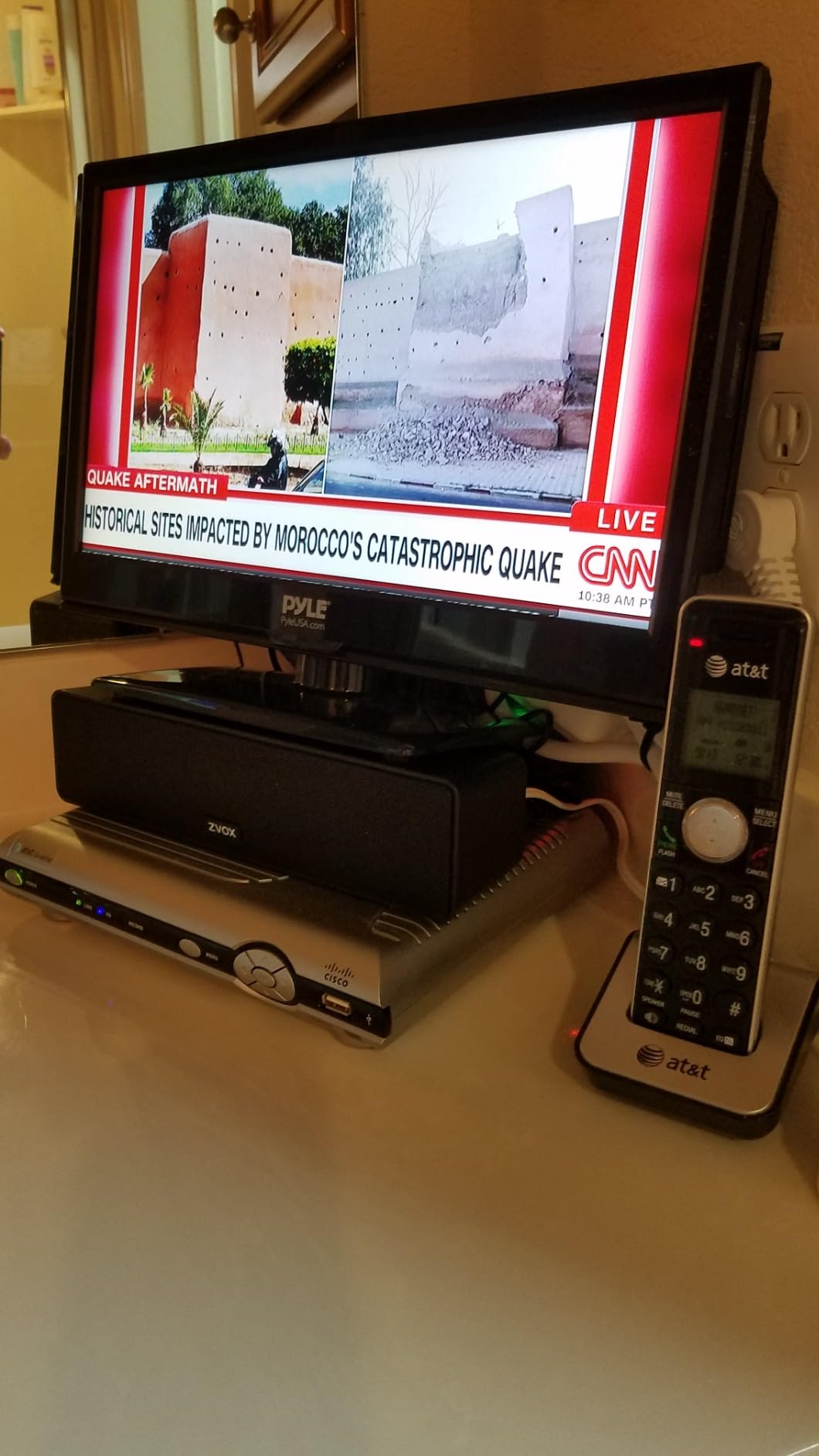 Pyle 21.5 Inch 1080p LED RV Television - Slim Flat Screen Monitor FHD Small TV w/HDMI, RCA, Multimedia Disk/DVD Combo, 12/24 Volt Car Adapter, Wall Mount, Works w/Mac PC, Includes Remote Control - Customer Photo 2