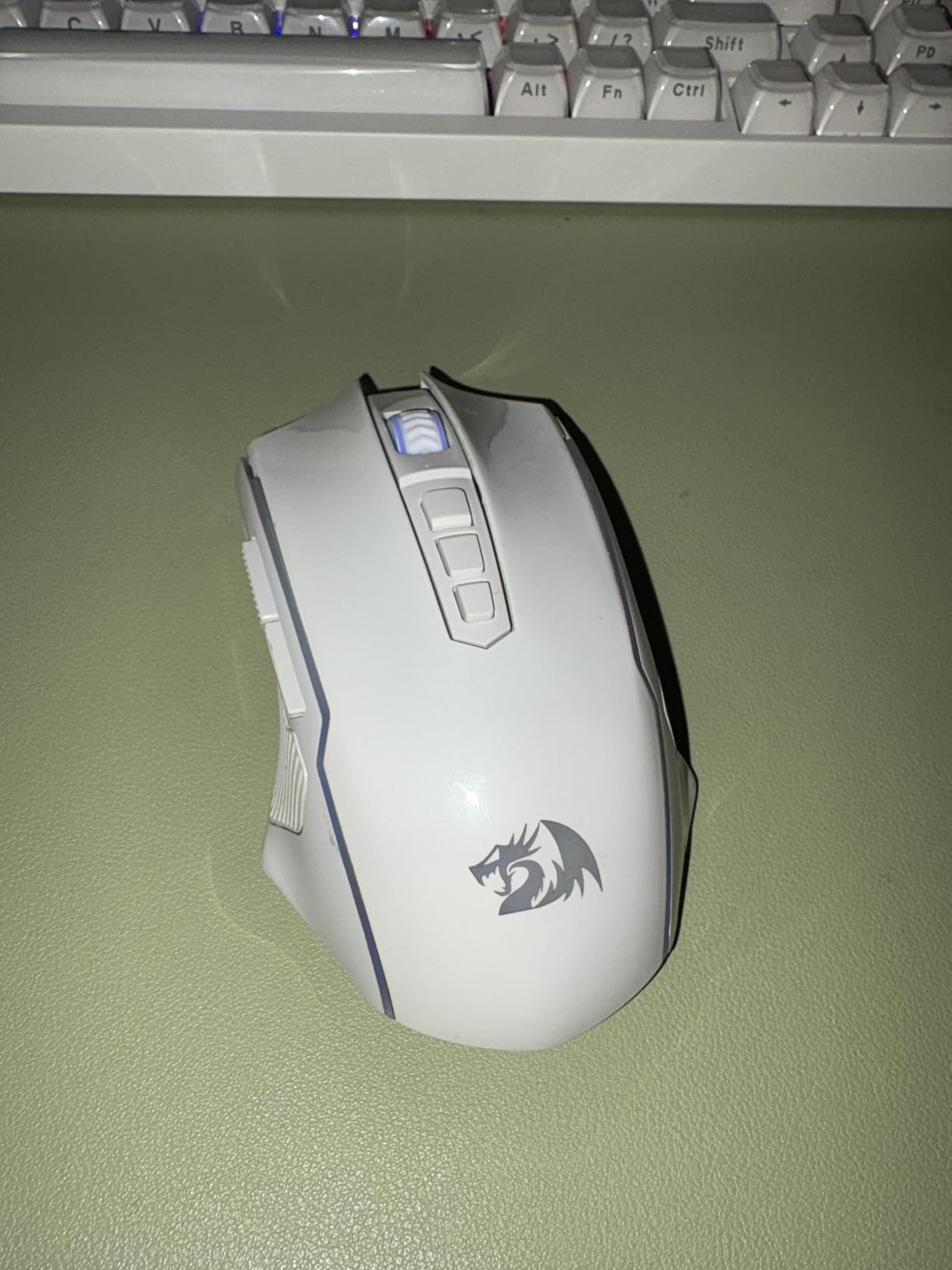 Redragon Gaming Mouse, Wireless Mouse Gaming with 8000 DPI, PC Gaming Mice with Fire Button, RGB Backlit Programmable Ergonomic Mouse Gamer, Rechargeable, 70Hrs for Windows, Mac Gamer, Black Customer Review Redragon Gaming Mouse, Wireless Mouse Gaming with 8000 DPI, PC Gaming Mice with Fire Button, RGB Backlit Programmable Ergonomic Mouse Gamer, Rechargeable, 70Hrs for Windows, Mac Gamer, Black - Customer Photo 2