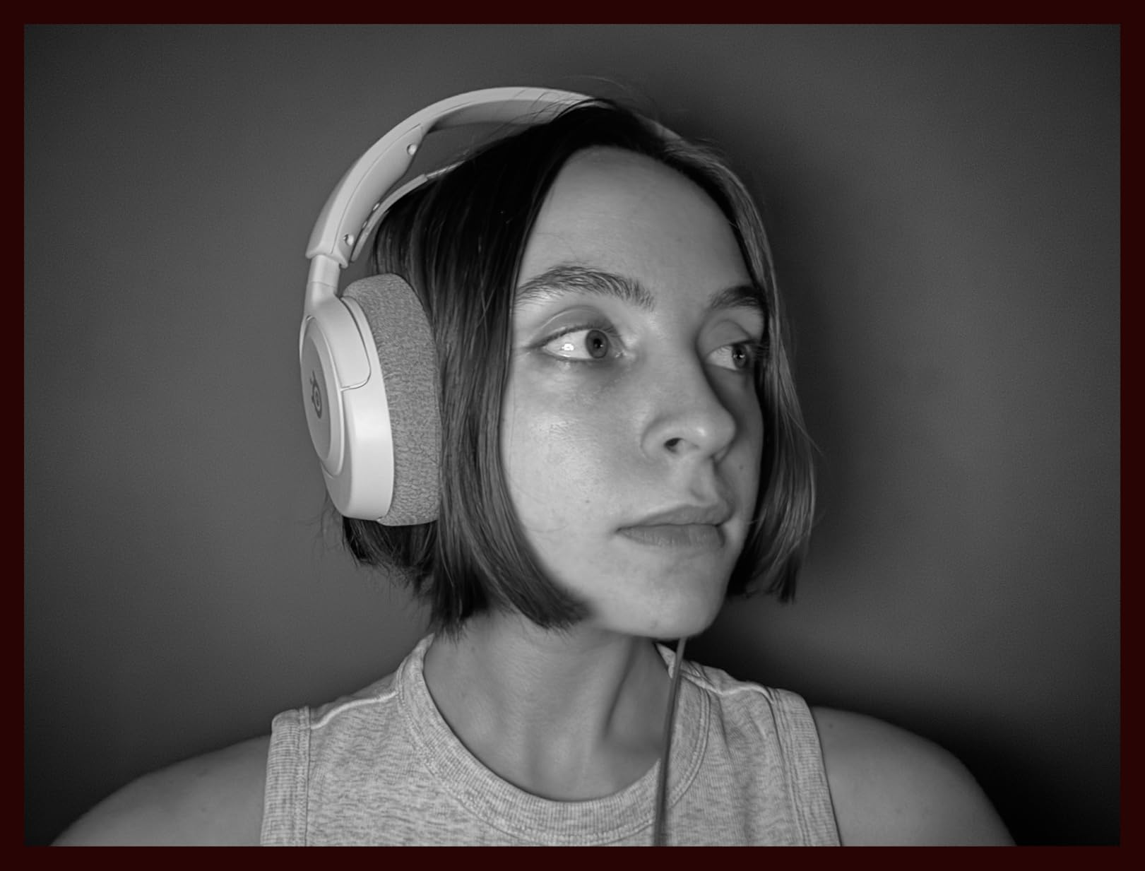 SteelSeries Arctis Nova 1 Multi-System Gaming Headset - Hi-Fi Drivers - 360° Spatial Audio - Comfort Design - Durable - Ultra Lightweight - Noise-Cancelling Mic - PC, PS5/PS4, Switch, Xbox - Black customer photo 1