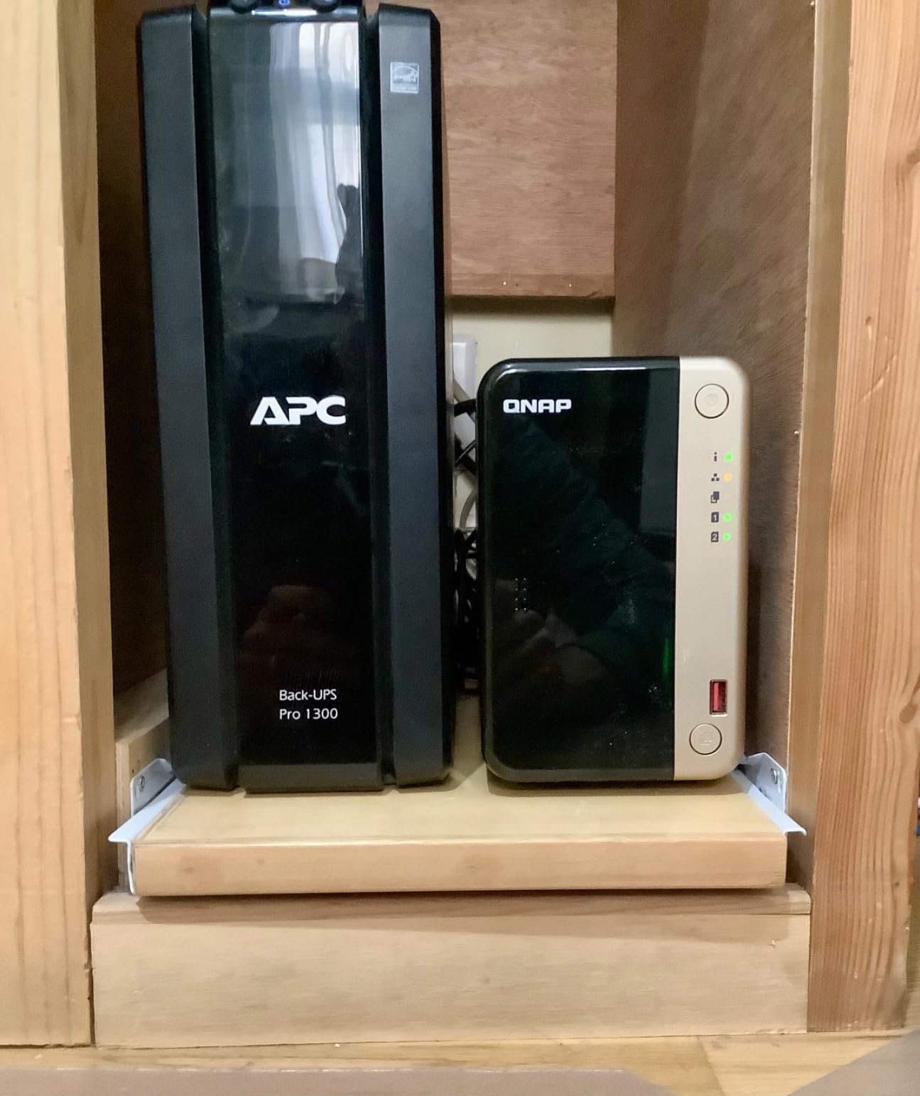 QNAP TS-264-8G-US 2 Bay High-Performance Desktop NAS with Intel Celeron Quad-core Processor, M.2 PCIe Slots and Dual 2.5GbE (2.5G/1G/100M) Network Connectivity (Diskless) Customer Review QNAP TS-264-8G-US 2 Bay High-Performance Desktop NAS with Intel Celeron Quad-core Processor, M.2 PCIe Slots and Dual 2.5GbE (2.5G/1G/100M) Network Connectivity (Diskless) - Customer Photo 1