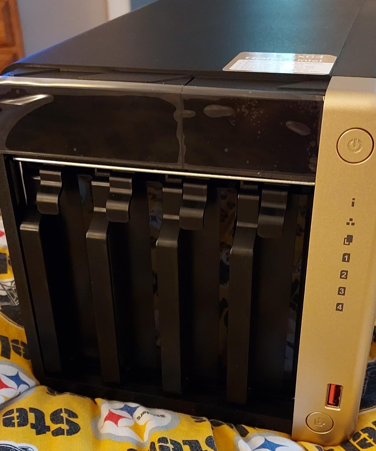 QNAP TS-264-8G-US 2 Bay High-Performance Desktop NAS with Intel Celeron Quad-core Processor, M.2 PCIe Slots and Dual 2.5GbE (2.5G/1G/100M) Network Connectivity (Diskless) Customer Review QNAP TS-264-8G-US 2 Bay High-Performance Desktop NAS with Intel Celeron Quad-core Processor, M.2 PCIe Slots and Dual 2.5GbE (2.5G/1G/100M) Network Connectivity (Diskless) - Customer Photo 2