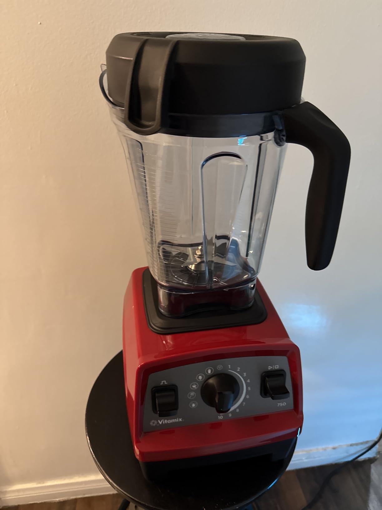 Vitamix Propel Series 750 Blender with Four Blending Programs, Self-Cleaning Program, Professional-Grade Blender for Smoothies, Soups and More, Stainless-Steel Blades, 64 Oz Container, Black - Customer Photo 4