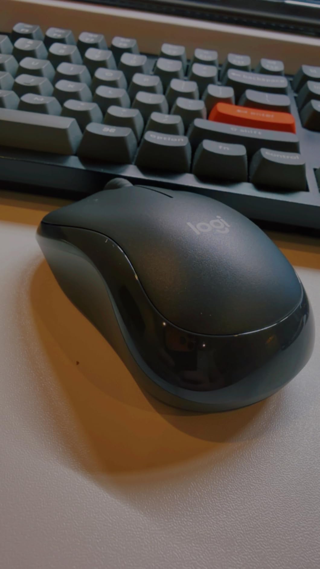 Logitech M240 Silent Bluetooth Mouse, Wireless, Compact, Portable, Smooth Tracking, 18-Month Battery, for Windows, macOS, ChromeOS, Compatible with PC, Mac, Laptop, Tablets - Graphite Customer Review Logitech M240 Silent Bluetooth Mouse, Wireless, Compact, Portable, Smooth Tracking, 18-Month Battery, for Windows, macOS, ChromeOS, Compatible with PC, Mac, Laptop, Tablets - Graphite - Customer Photo 1