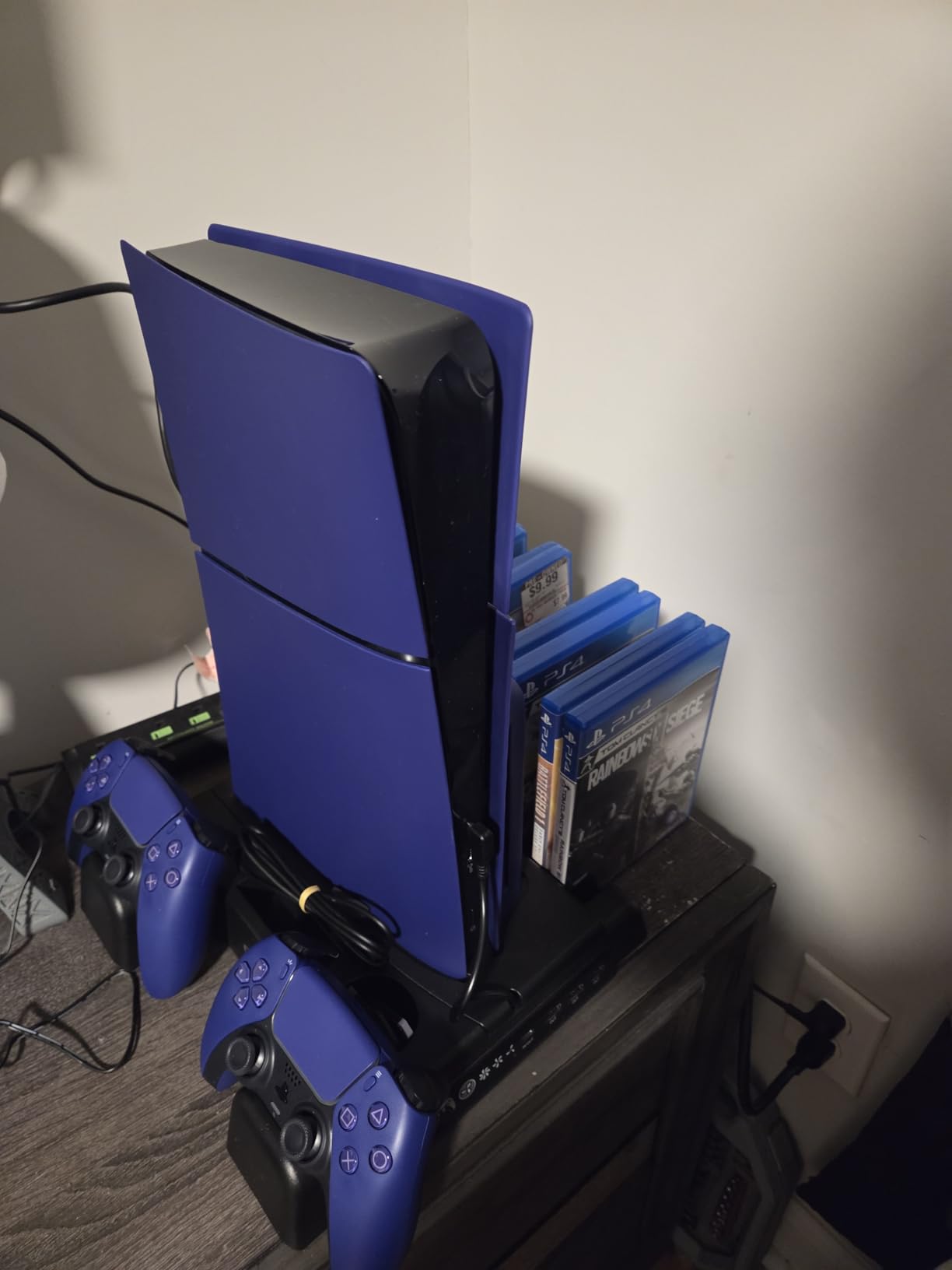 PS5/Slim/Pro Stand and Cooling Station with LED Controller Charging Station for PlayStation 5 Console, Controller Charger, Cooling Stand, PS5/Slim/Pro Accessories Kit with 3 Level Cooling Fan - Black Customer Review PS5/Slim/Pro Stand and Cooling Station with LED Controller Charging Station for PlayStation 5 Console, Controller Charger, Cooling Stand, PS5/Slim/Pro Accessories Kit with 3 Level Cooling Fan - Black - Customer Photo 4