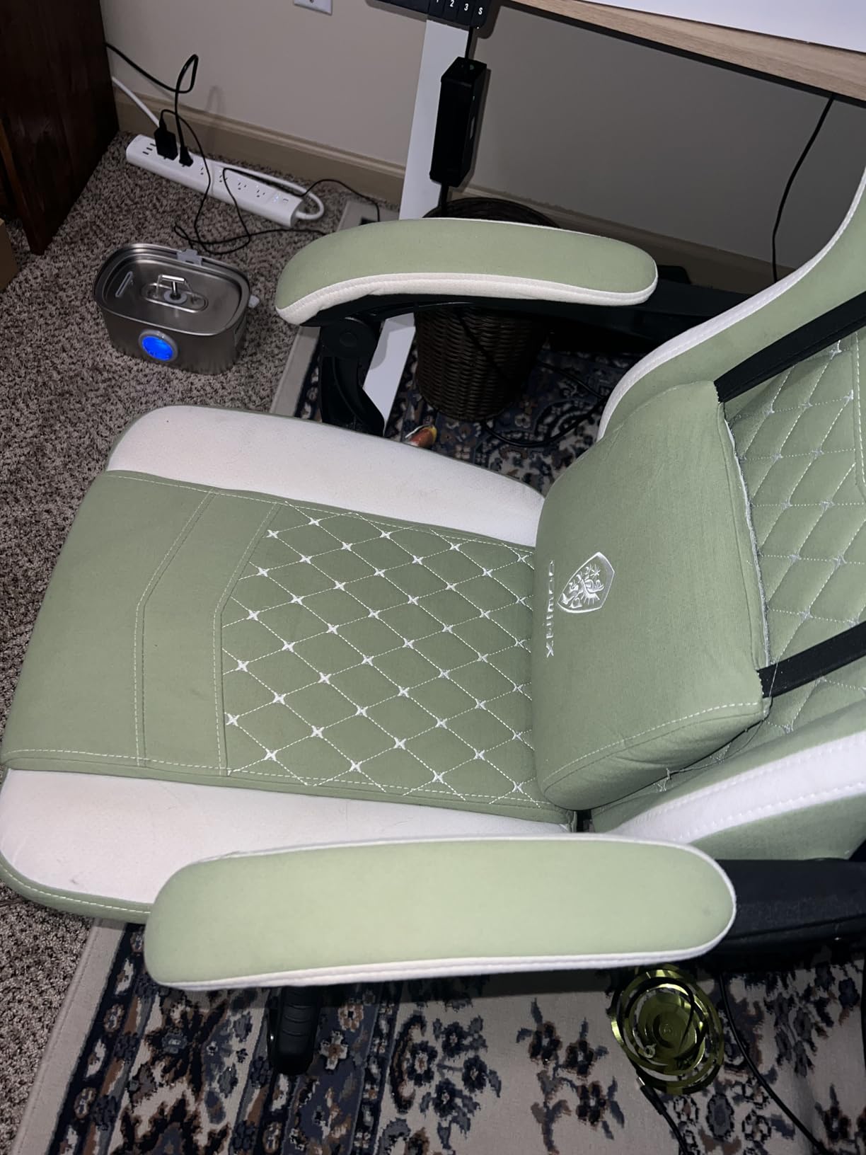 Dowinx Gaming Chair Breathable Fabric Game Chair with Gel Pad and Storage Bag, Comfortable Gamer Chair with Pocket Spring Cushion, Ergonomic Computer Chair with Footrest, Green Customer Review Dowinx Gaming Chair Breathable Fabric Game Chair with Gel Pad and Storage Bag, Comfortable Gamer Chair with Pocket Spring Cushion, Ergonomic Computer Chair with Footrest, Green - Customer Photo 4