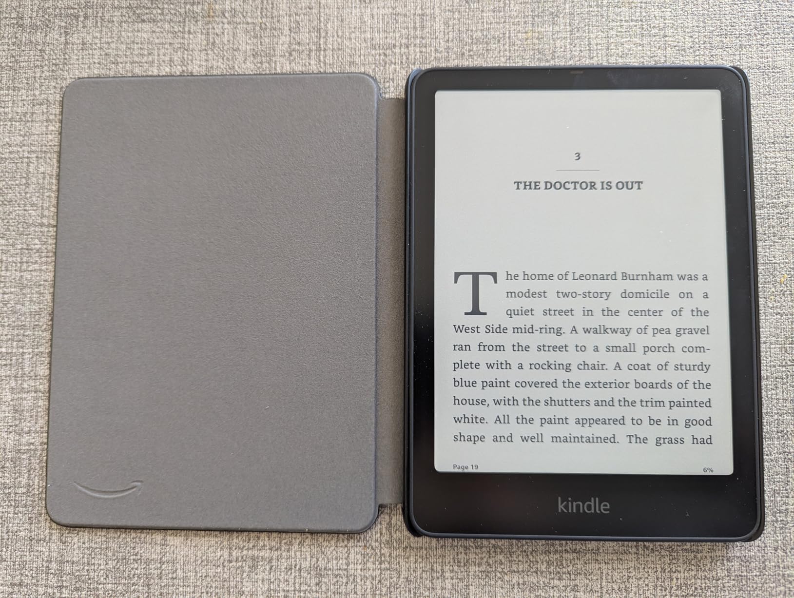 Amazon Kindle Colorsoft Signature Edition 32GB (newest model) – With color display, auto-adjusting front light, wireless charging, and long battery life - Metallic Black Customer Review Amazon Kindle Colorsoft Signature Edition 32GB (newest model) – With color display, auto-adjusting front light, wireless charging, and long battery life - Metallic Black - Customer Photo 2