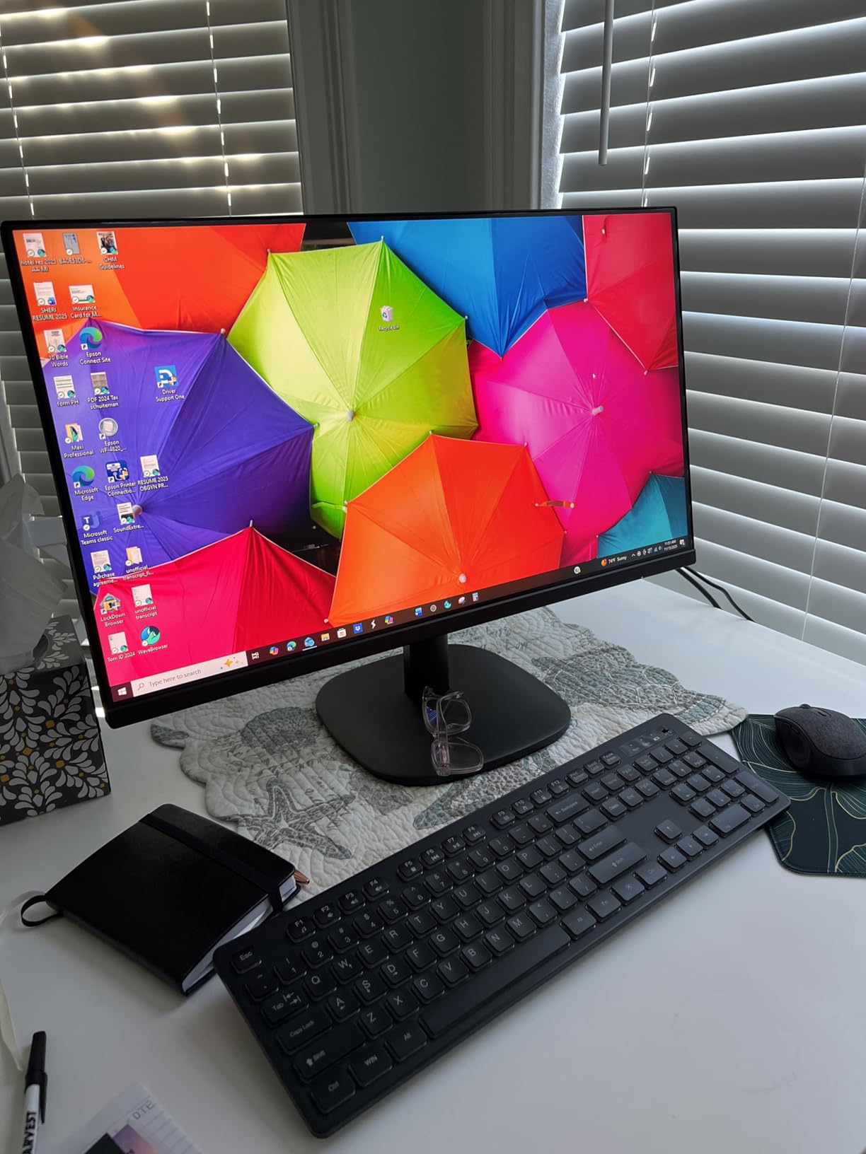 Amazon Basics 24 inch Gaming Monitor, FHD 1080P, 165Hz, VESA Compatible, Adaptive sync, 1ms Response, Black Customer Review Amazon Basics 24 inch Gaming Monitor, FHD 1080P, 165Hz, VESA Compatible, Adaptive sync, 1ms Response, Black - Customer Photo 2