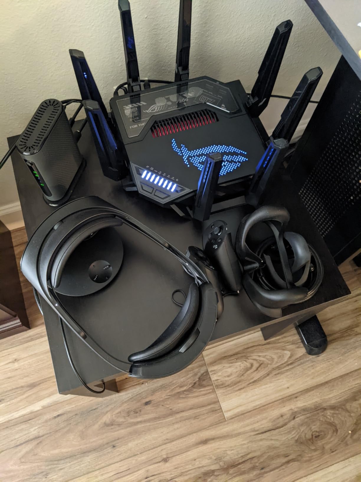 ASUS ROG Rapture GT-BE98 PRO First Quad-Band WiFi 7 Gaming Router supports 320MHz, Dual 10G Port, Triple-level Game Acceleration, Mobile Game Mode, Subscription-Free Security, AiMesh, and VPN features - Customer Photo 1